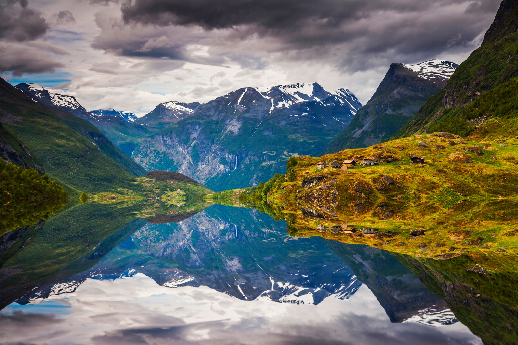Papermoon Fototapete »FJORD NORWEGEN-SEE GEBIRGE BERGE ALPEN SONNE DORF MEER«