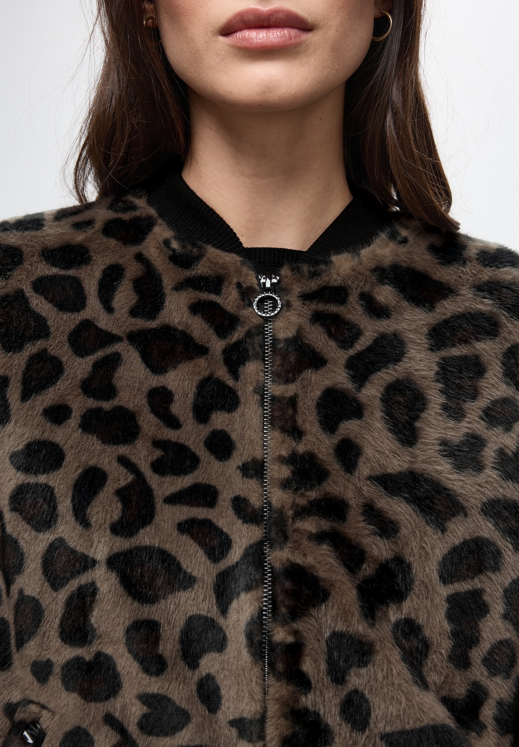 STREET ONE Blouson, ohne Kapuze, mit Leo-Print, Fake Fur mit Tunnelzug am Saum