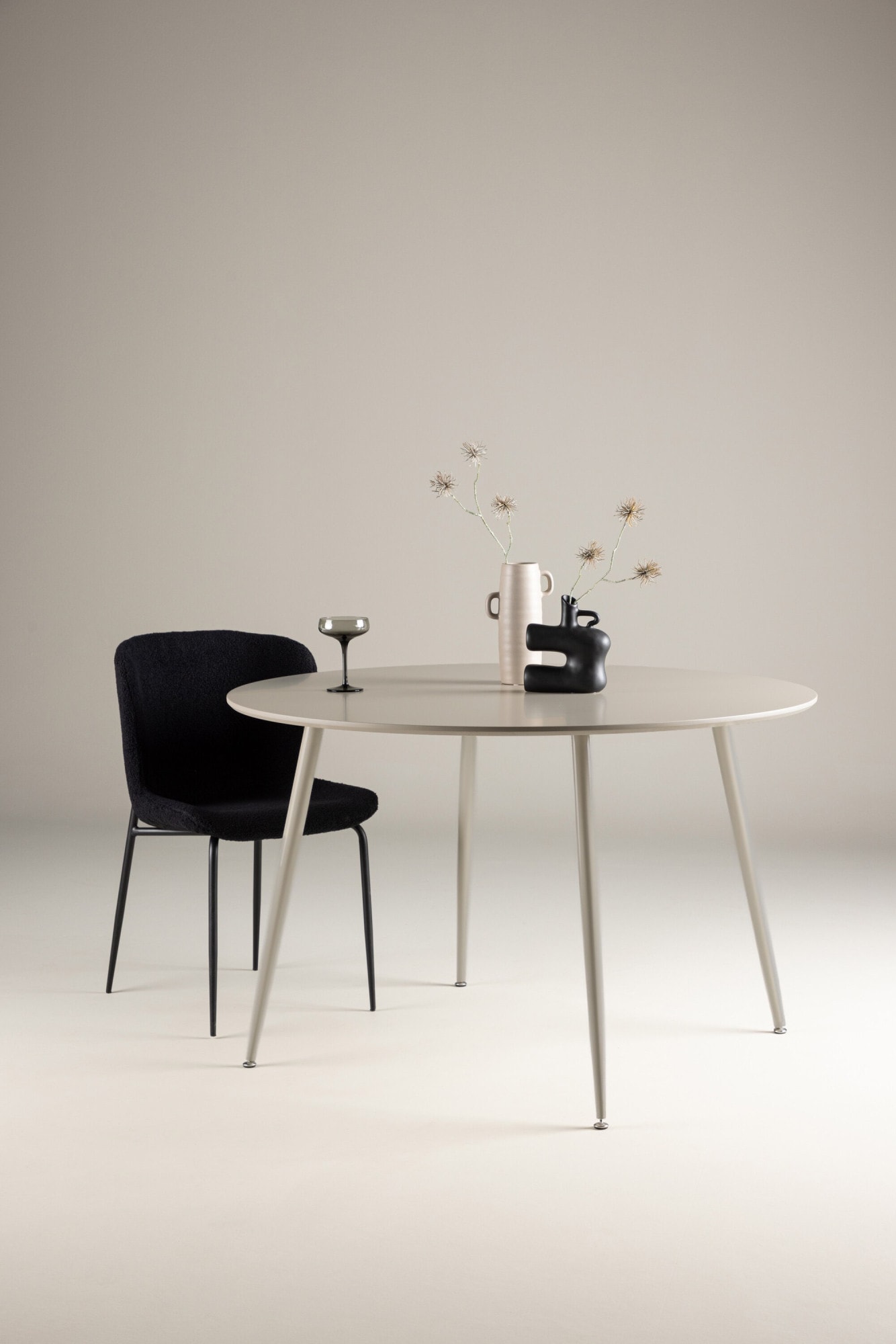 Venture Home Esstisch "Plaza, runder Esstisch in einladendem Beige, einheitlich, Ø 120 cm" Esszimmertisch, MDF, Stahlbeine, rund, harmonisch, einladend