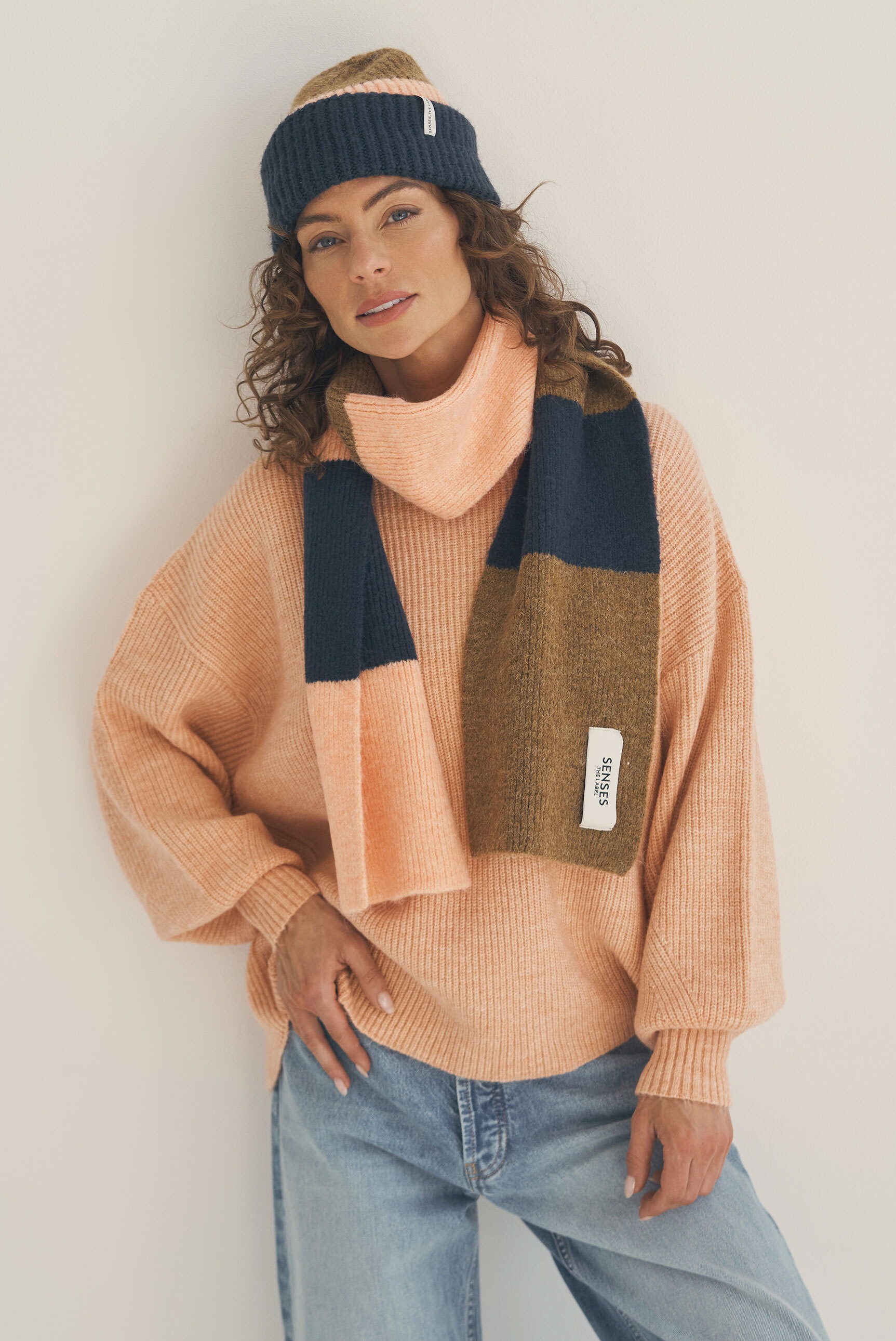 SENSES.THE LABEL Strickschal