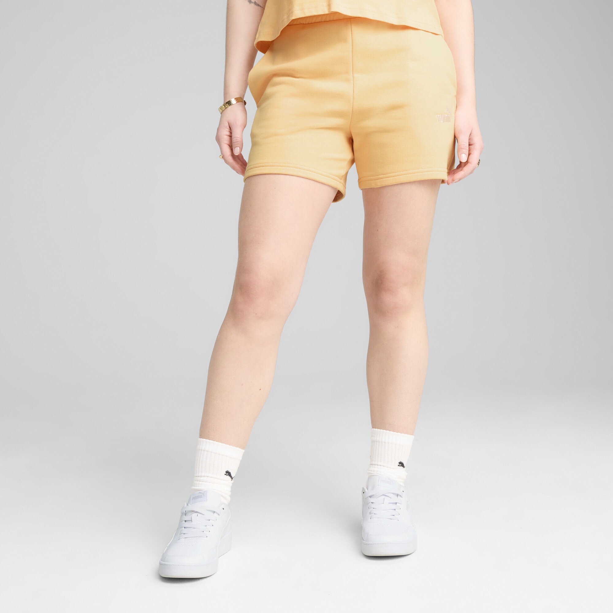 PUMA Sporthose »ESS Small No. 1 Logo 5'' Hochgeschnittene Shorts Damen«
