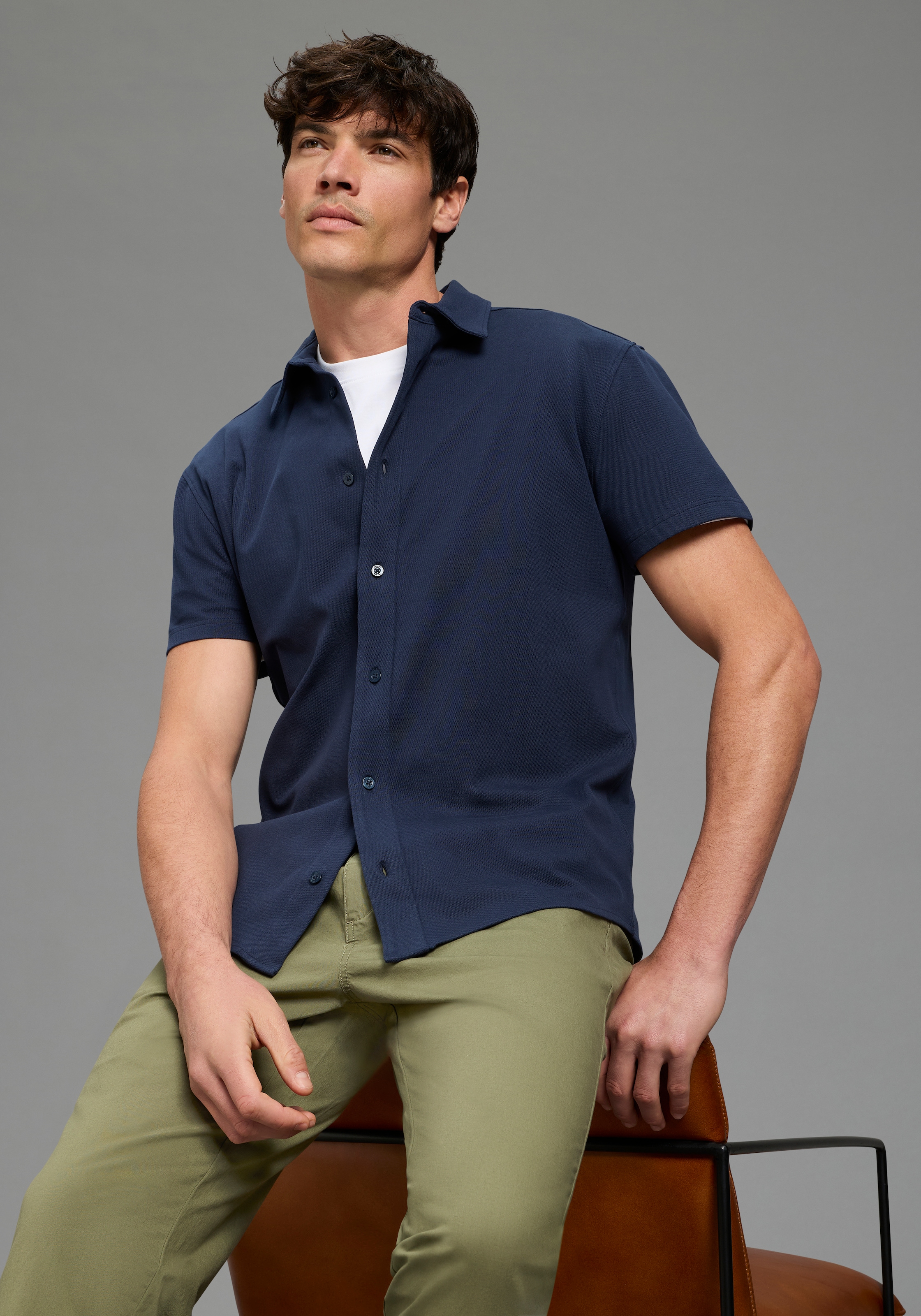 Bruno Banani Kurzarmhemd Kurzarm, für verschiedene Anlässe, aus Baumwolle und Elasthan