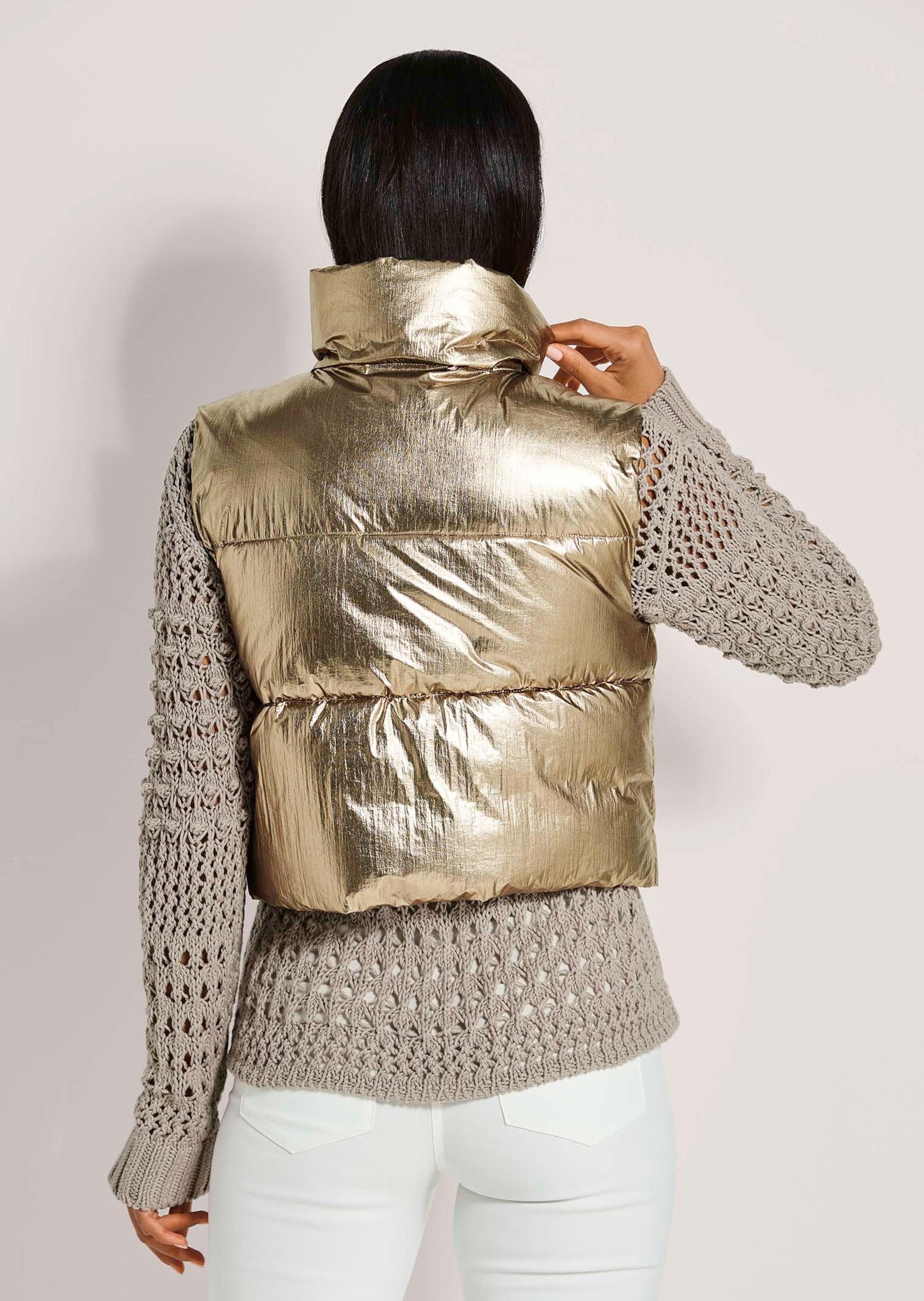 Kurzweste MADELEINE "Steppweste Sommerweste mit Glanz-Finish", Damen, Gr. 48, gold (goldfarben), Obermaterial: 100% Polyamid PA., Modern, normal, Westen, Wattierte Steppweste in Kurzform 3