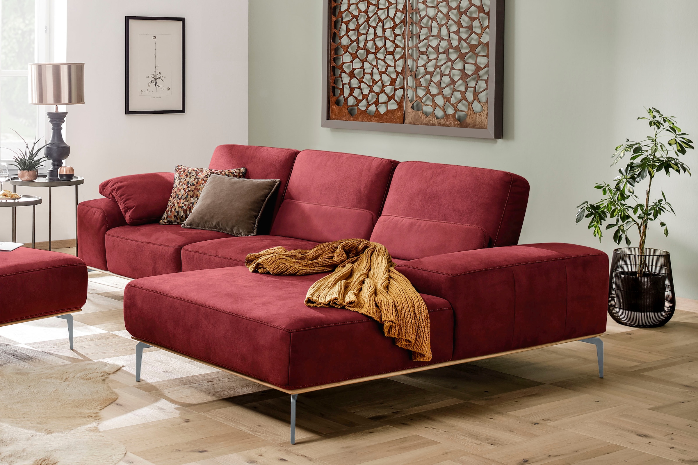 W.SCHILLIG Ecksofa "run, Designsofa mit tollem Sitzkomfort, bequem, Breite 299cm, L-Form" mit elegantem Holzsockel, Füße in Silber matt, Breite 299 cm