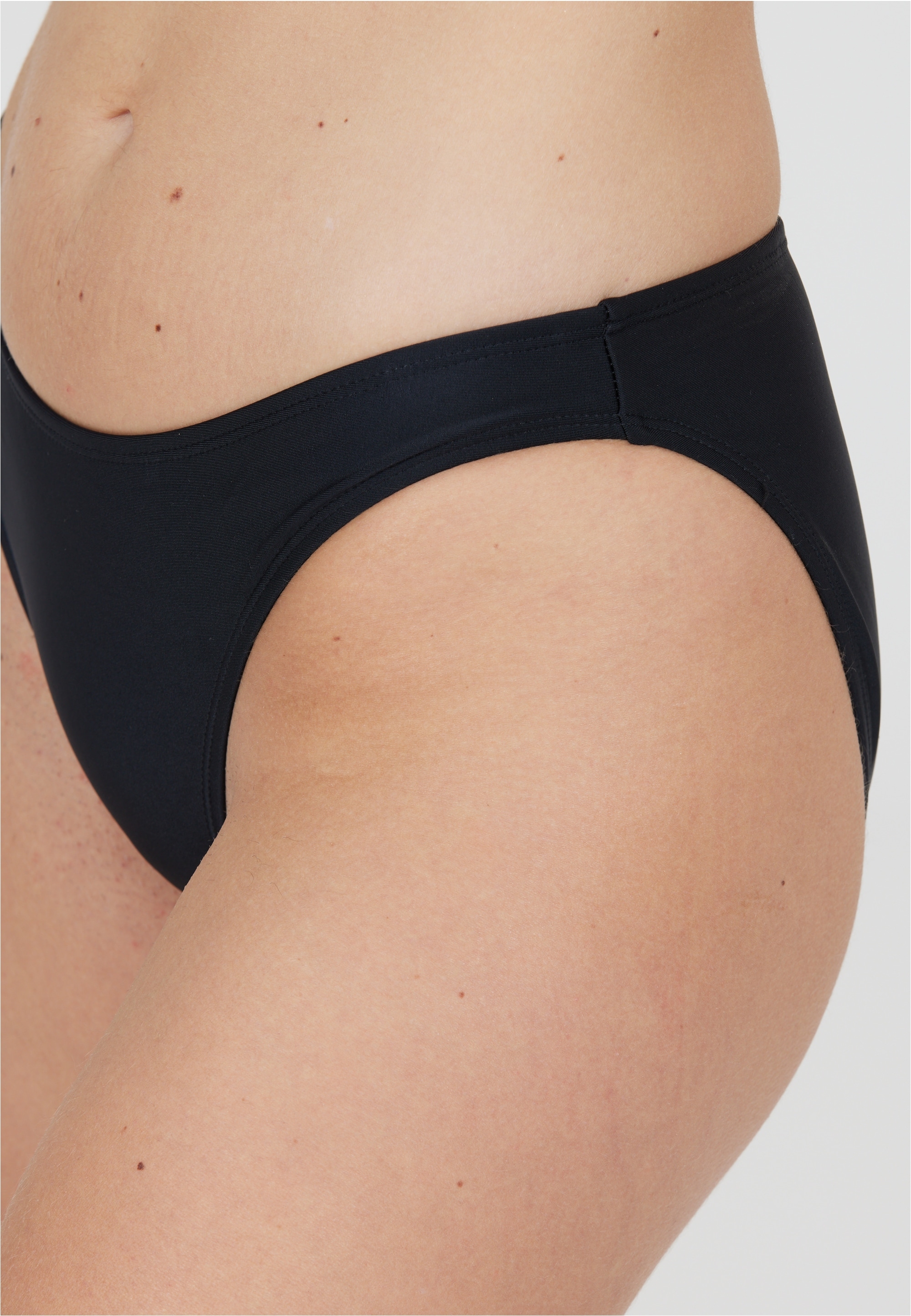 CRUZ Bikini-Hose »Aprilia«, (1 St., Panty), mit innovativer QUICK DRY-Technologie