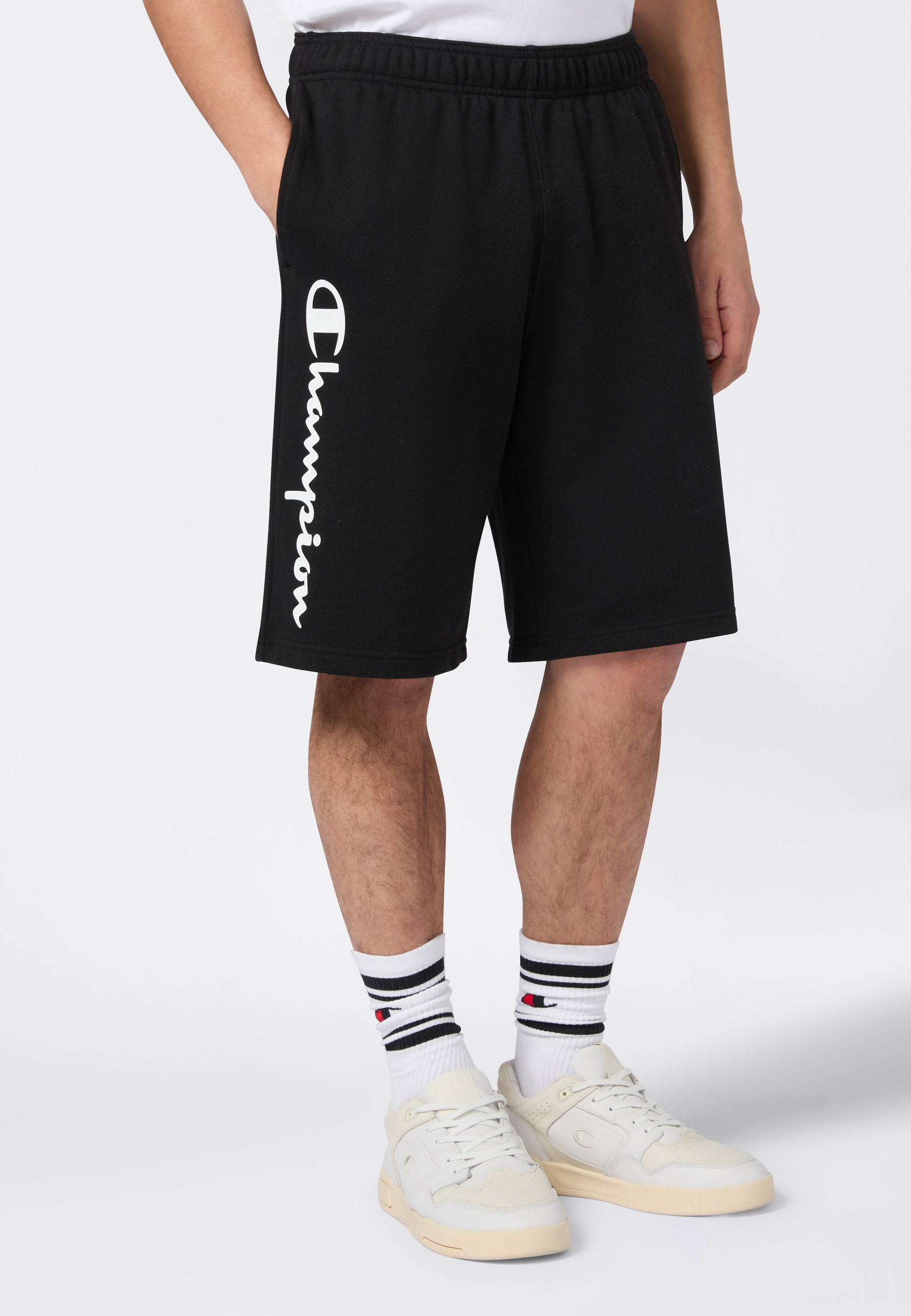 Champion Sweatshorts "BASICS Terry Shorts Large Logo" mit großem Logo, aus Baumwolle und Polyester