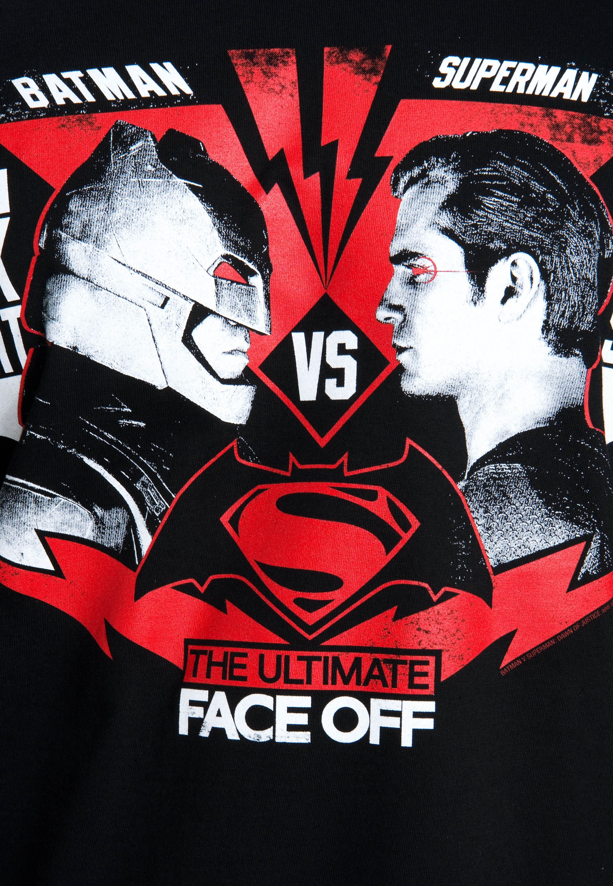 LOGOSHIRT T-Shirt »Batman vs. Superman«, mit coolem Frontdruck