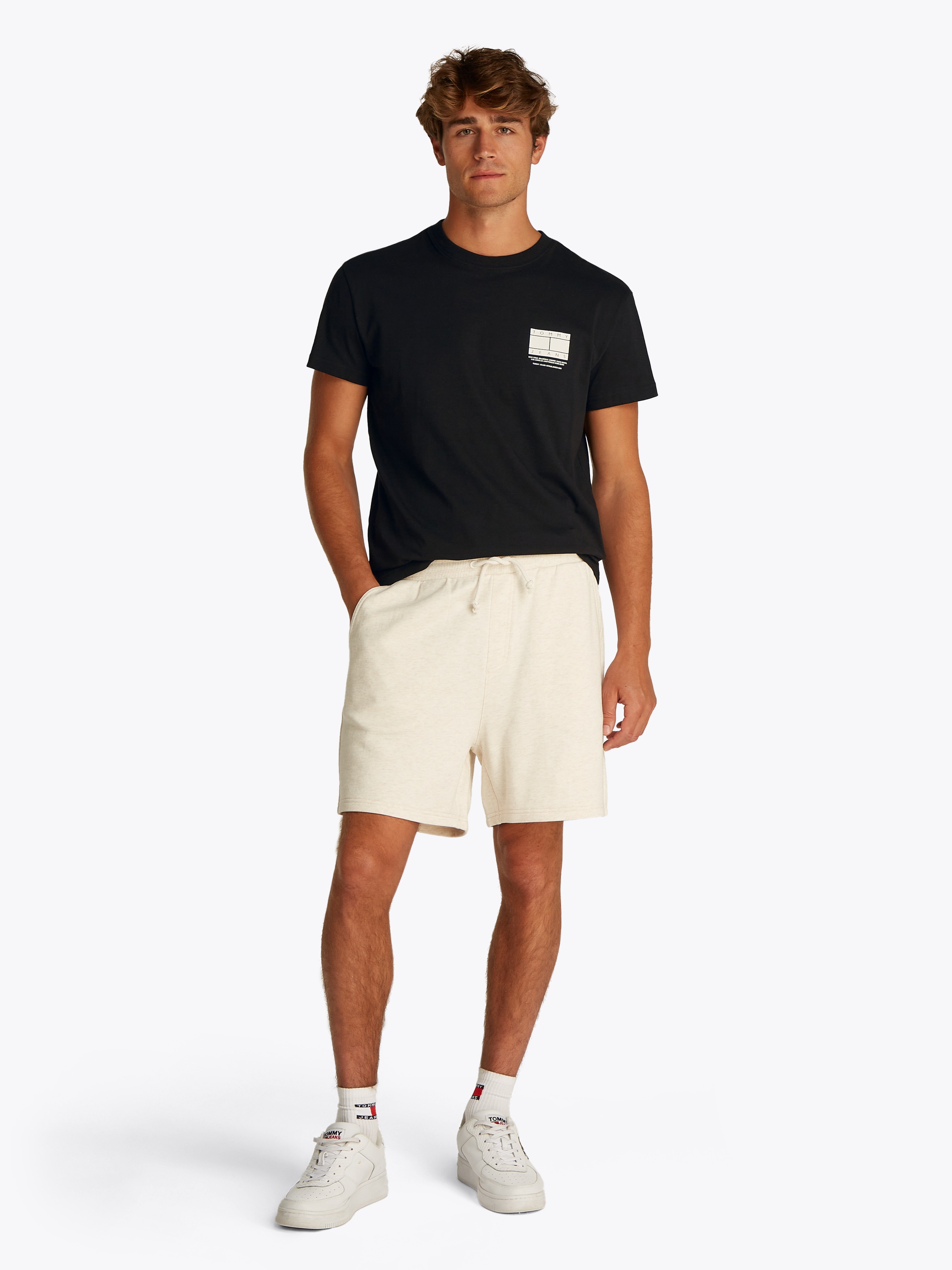 Tommy Jeans T-Shirt »TJM REG DNA GRAPHIC TEE EXT«, mit kontrastfarbenen Print