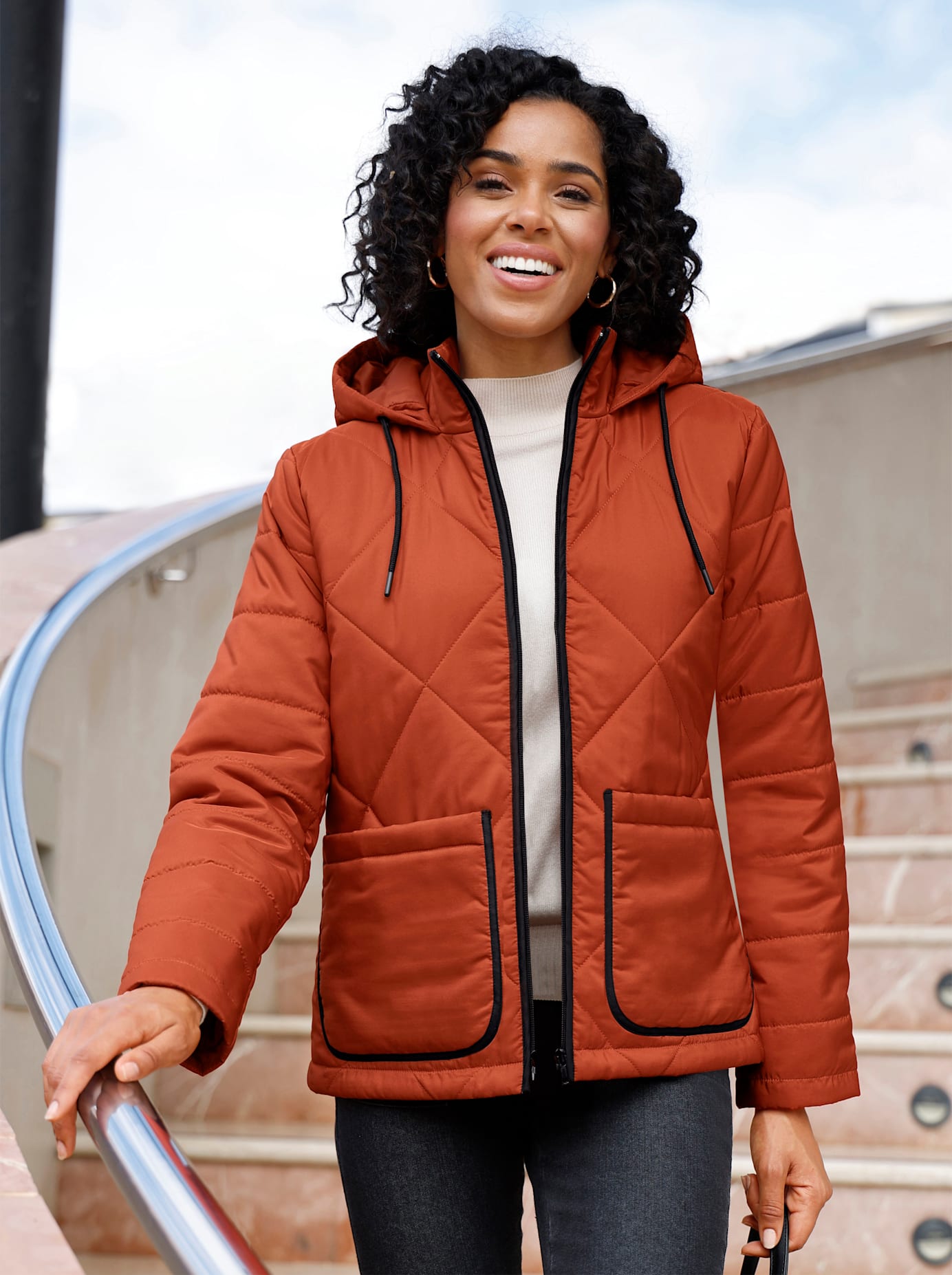 Classic Basics Steppjacke mit Kapuze