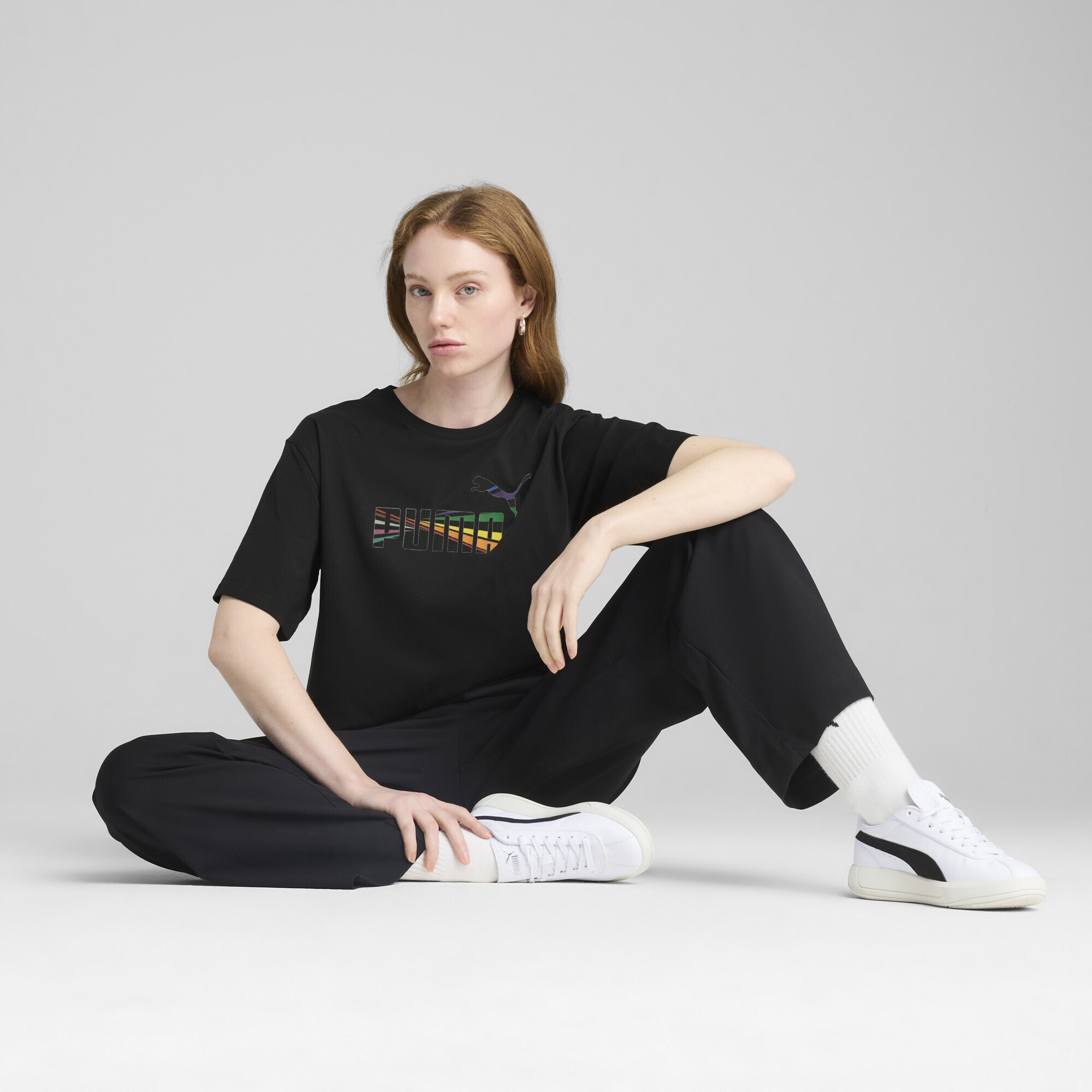 PUMA T-Shirt »LOVE UNITED Relaxed Fit T-Shirt Damen«