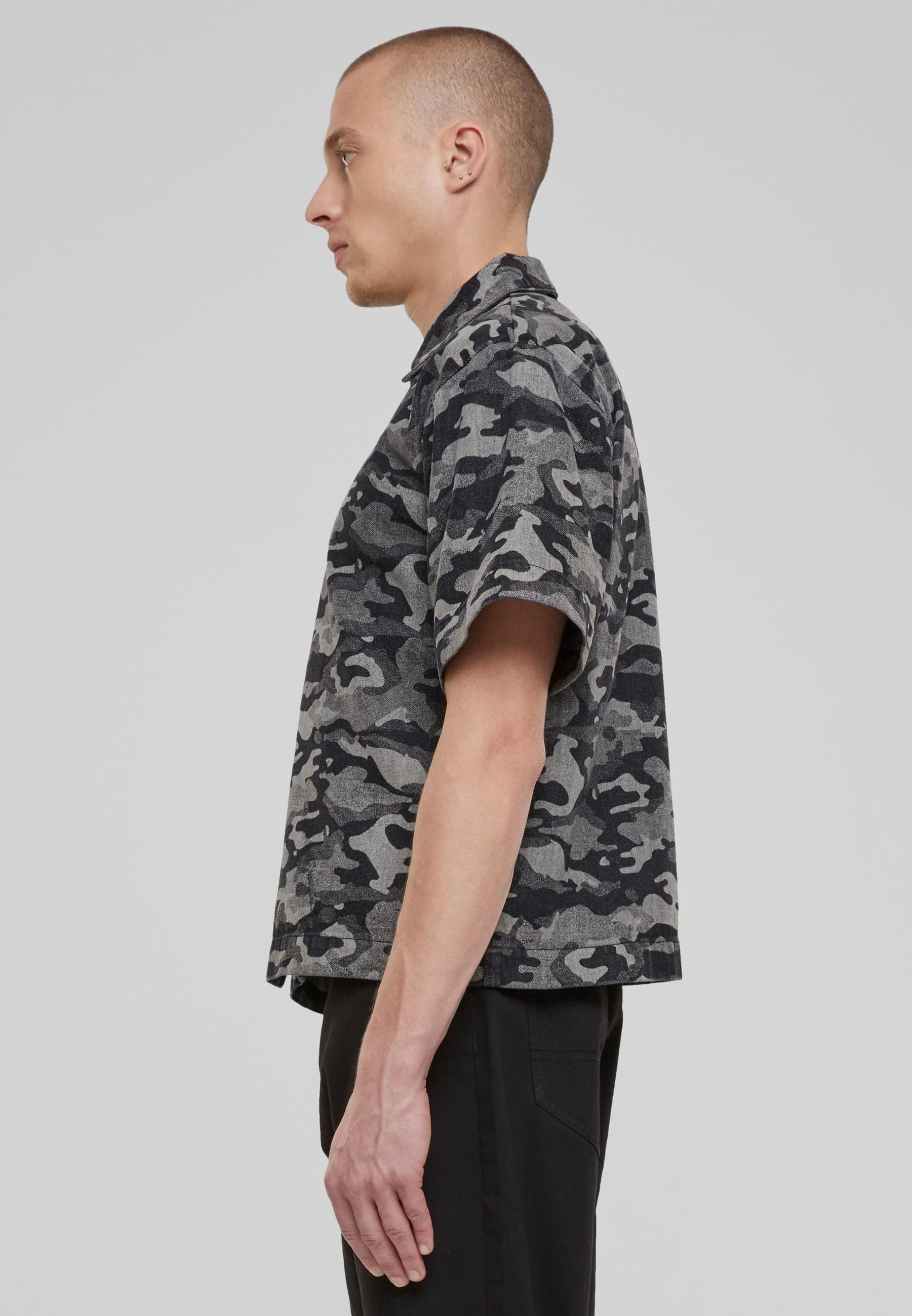 URBAN CLASSICS T-Shirt »Urban Classics Laser Camo Printed Boxy Shirt«, (1 tlg.)