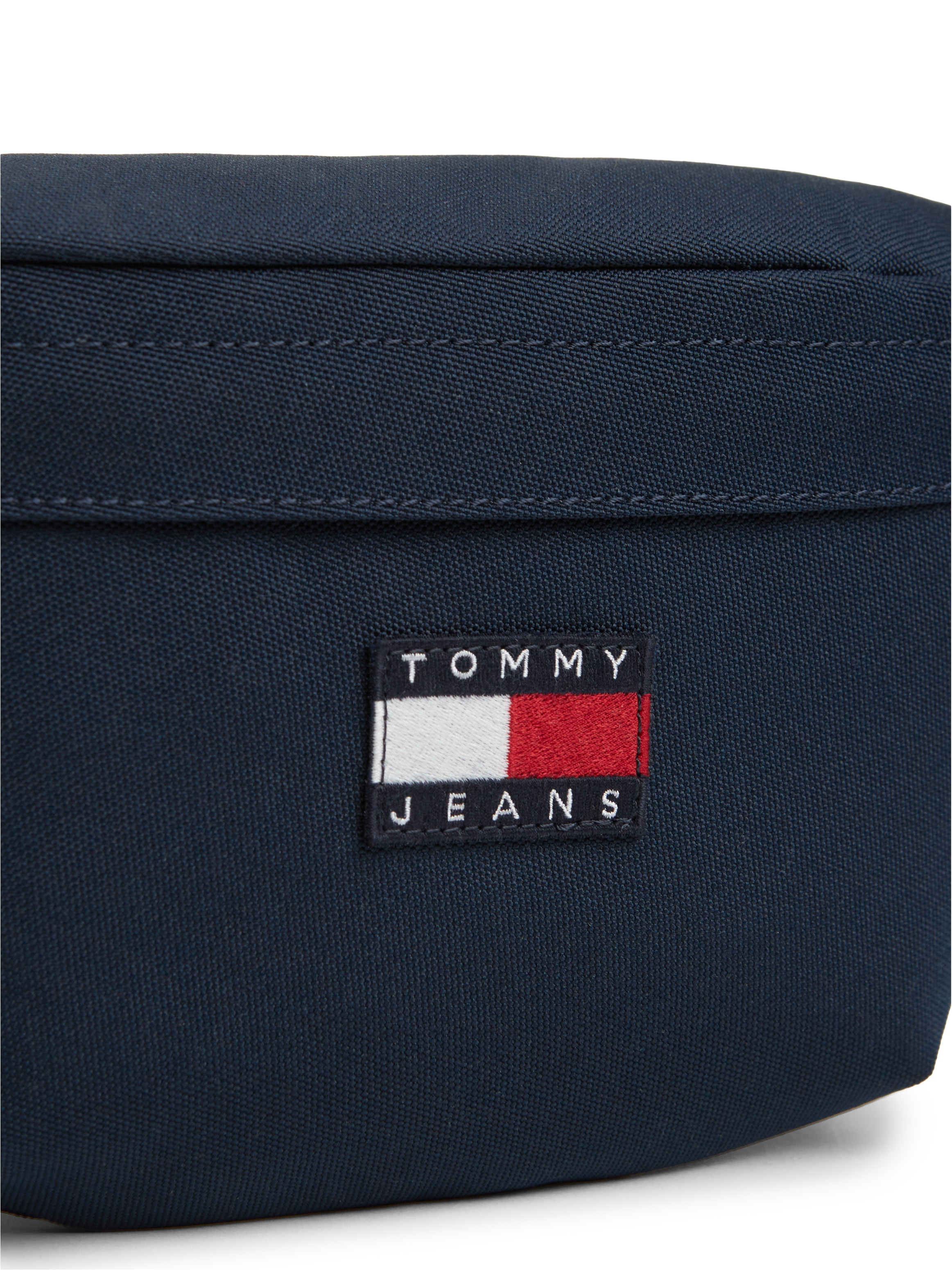 Tommy Jeans Bauchtasche »TJM ESS DAILY BUMBAG« Unisex Gürteltasche, Crossbodybag, Minibag mit Logo-Aufnäher