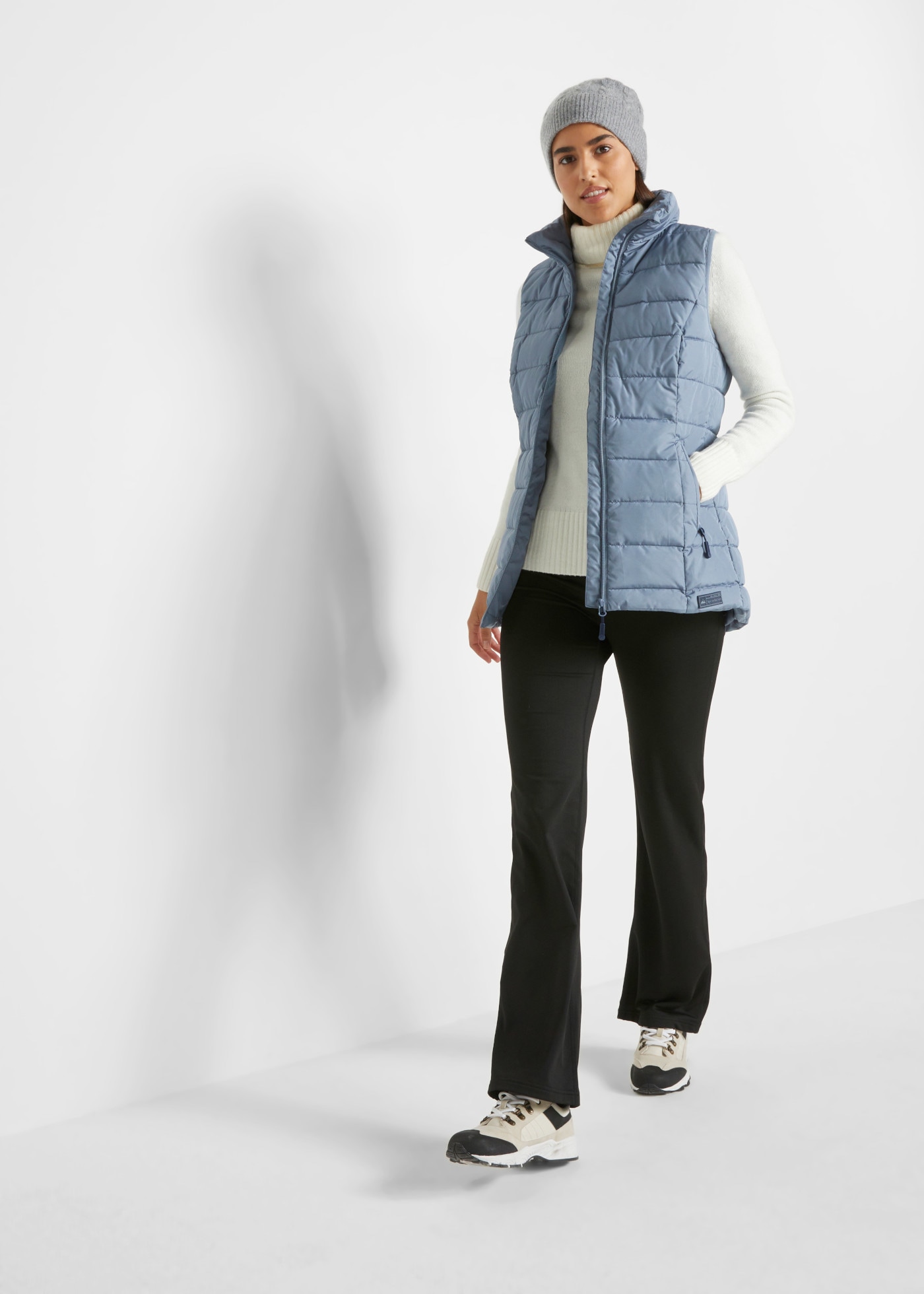 bonprix Rollkragenpullover mit Rollkragen, hüftbedeckende Länge, Slim Fit