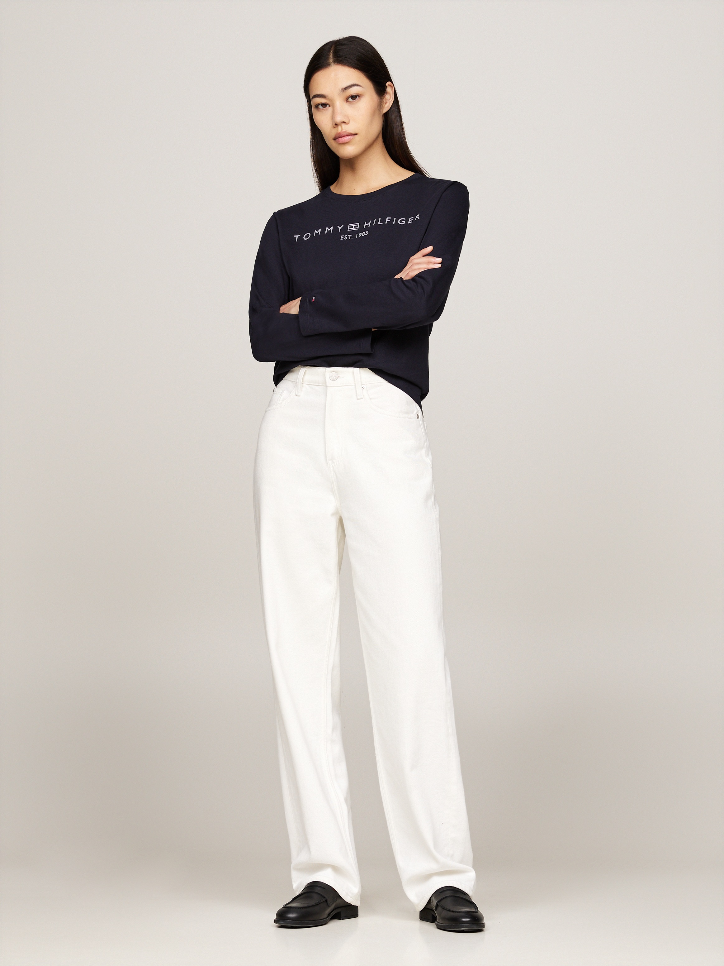 Tommy Hilfiger Langarmshirt »REG CORP LOGO C-NK LS«, mit Logoschriftzug