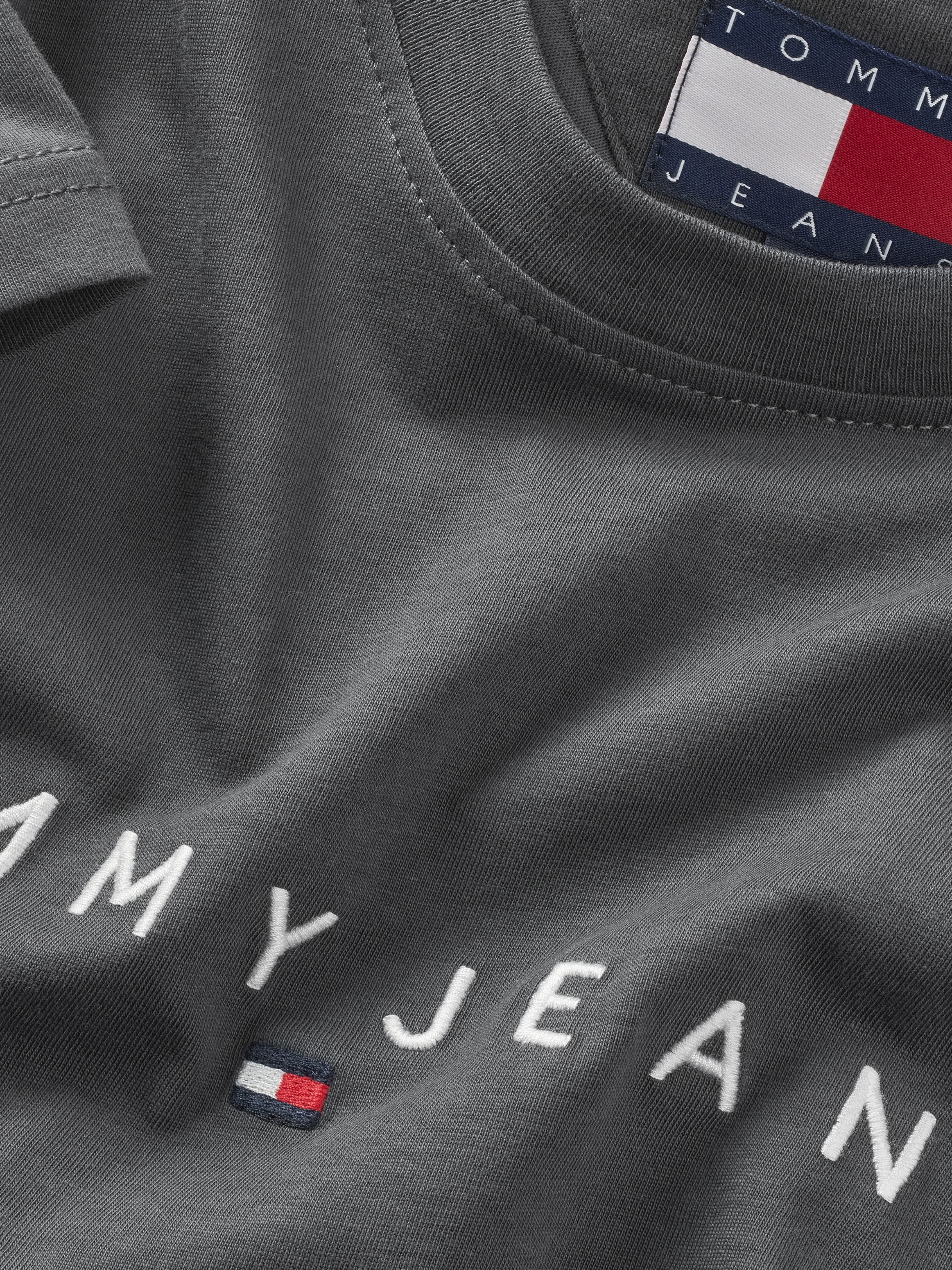 Tommy Jeans Plus Rundhalsshirt »TJM REG LINEAR LOGO TEE EXT«, in Große Größen, Logodruck und Stickerei