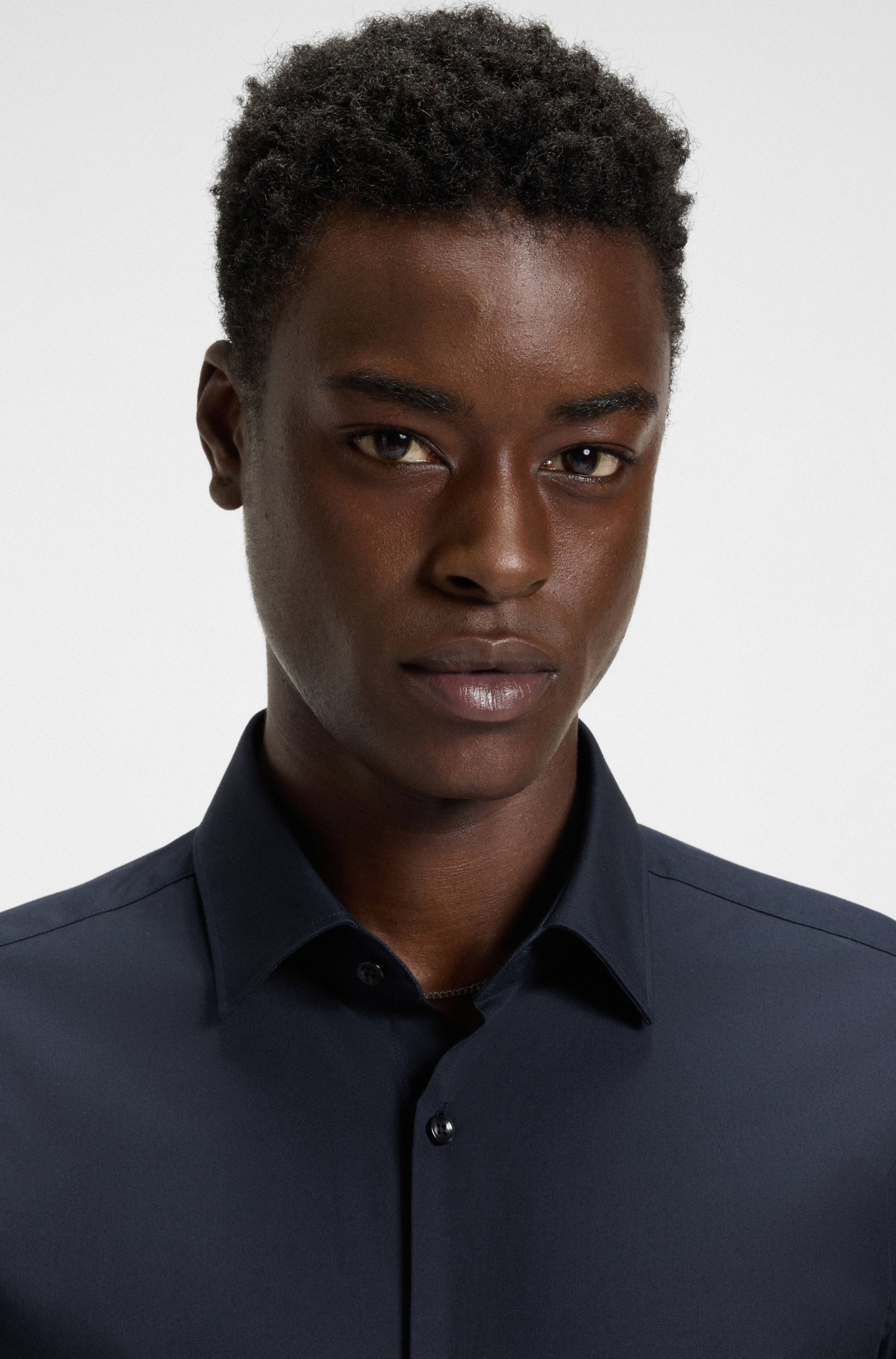 HUGO Langarmhemd "Kenno" Slim-Fit Hemd aus bügelleichter Baumwoll-Popeline günstig online kaufen