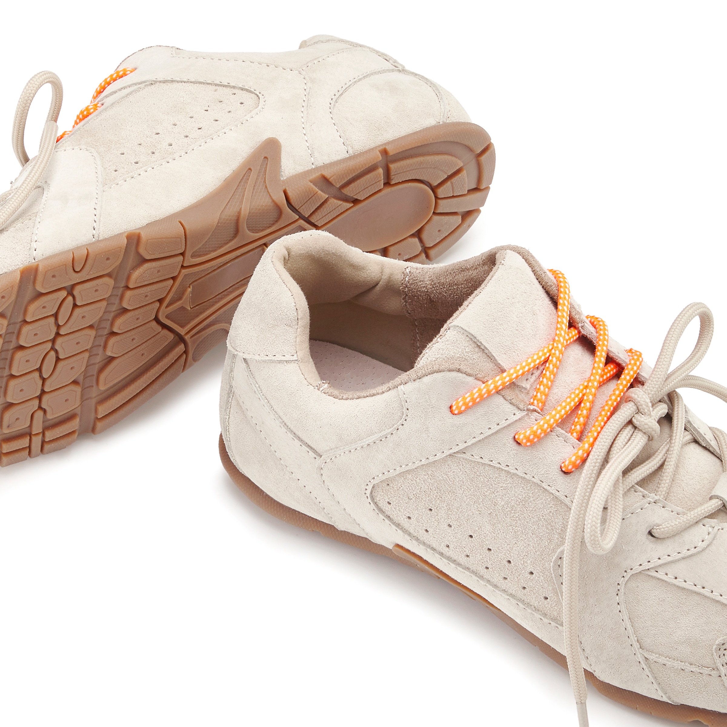 LASCANA Sneaker »Halbschuh,«  mit runder Schuhspitze, mit Schnürung, mit komfortabler Sohle