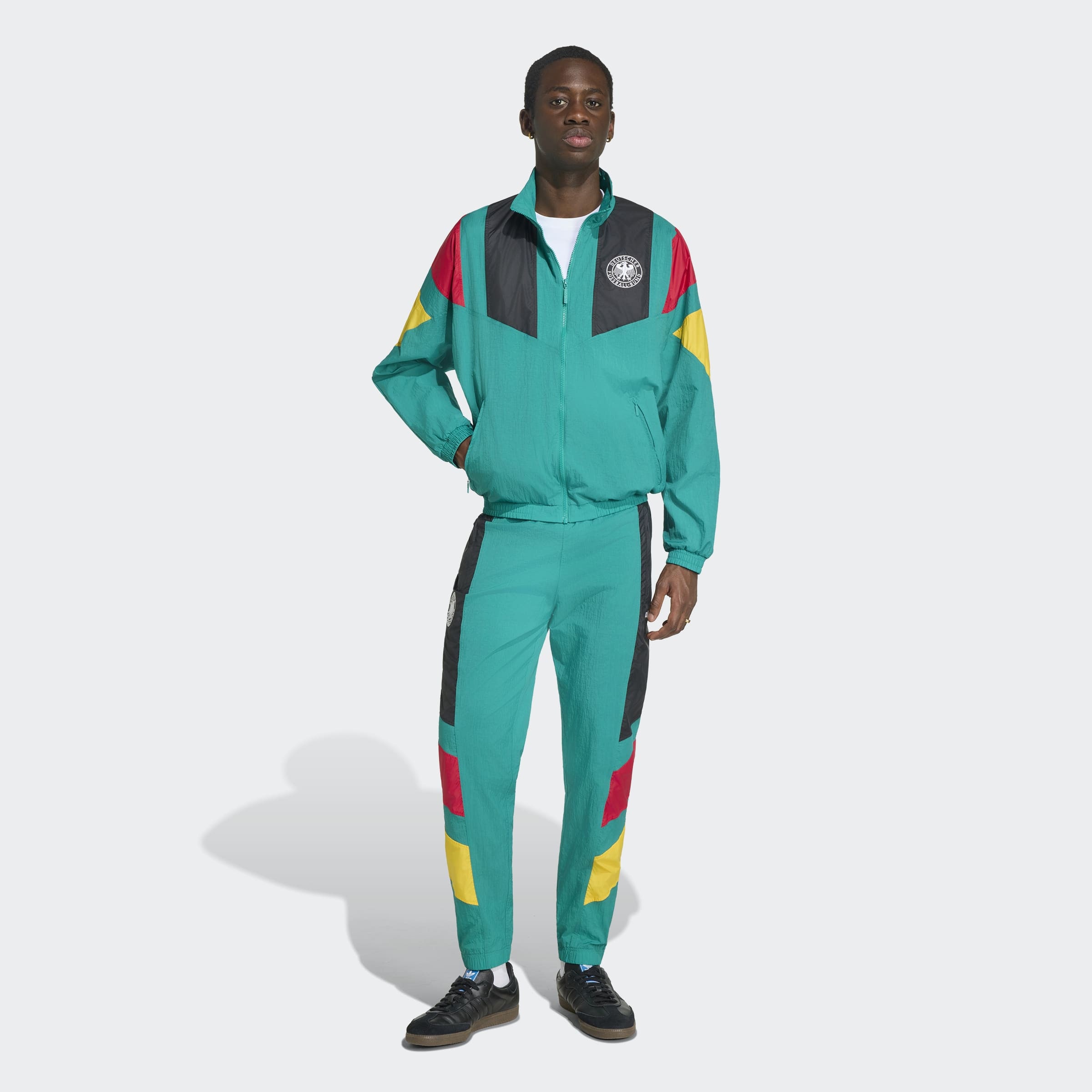 adidas Performance Trainingsjacke »DEUTSCHLAND EQT« mit hohem Kragen, lockere Passform, mit Reißverschluss