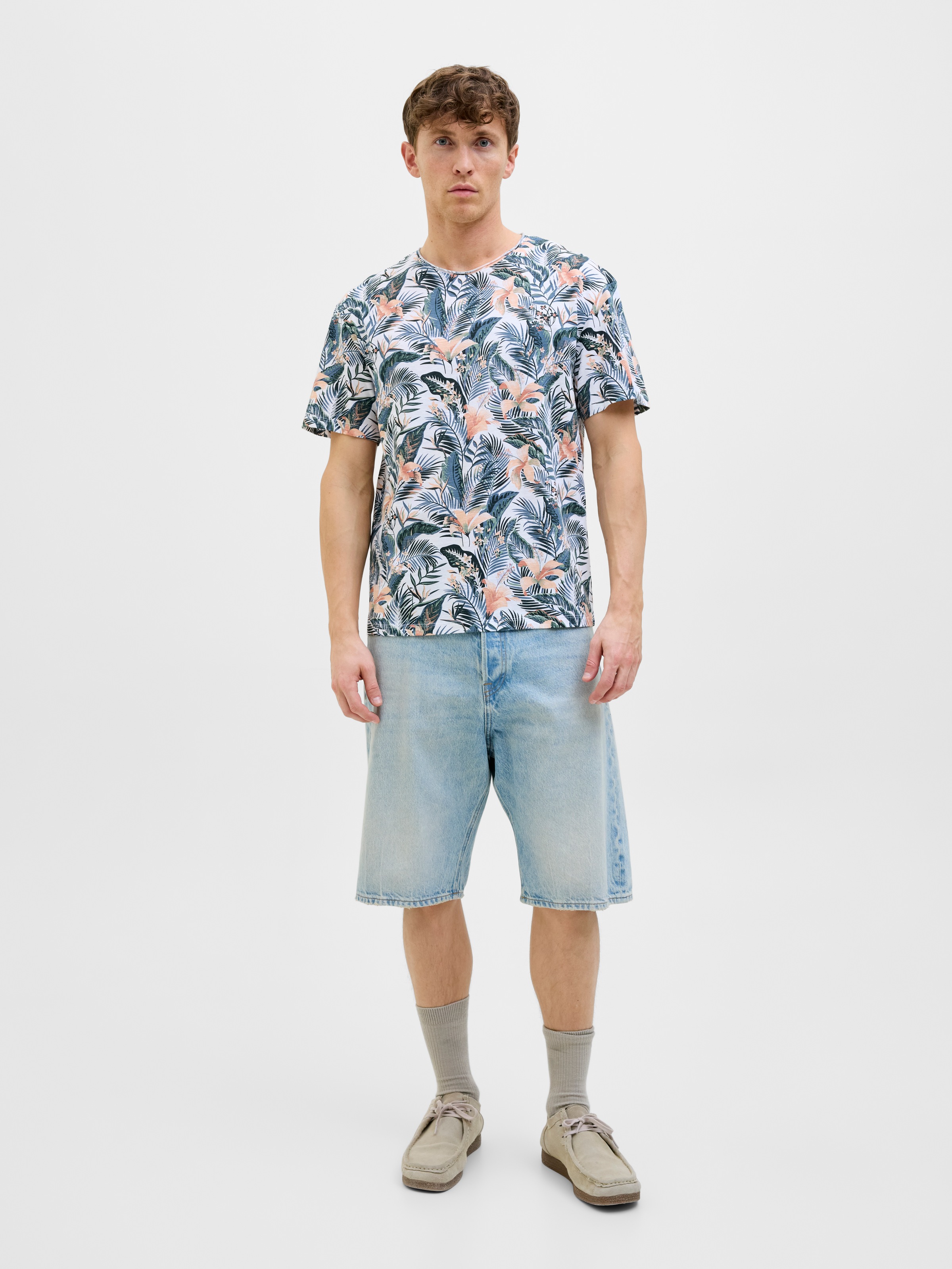 Jack & Jones Rundhalsshirt »JJEBRYAN AOP TEE S/S O-NECK NOOS«, mit All-Over Print