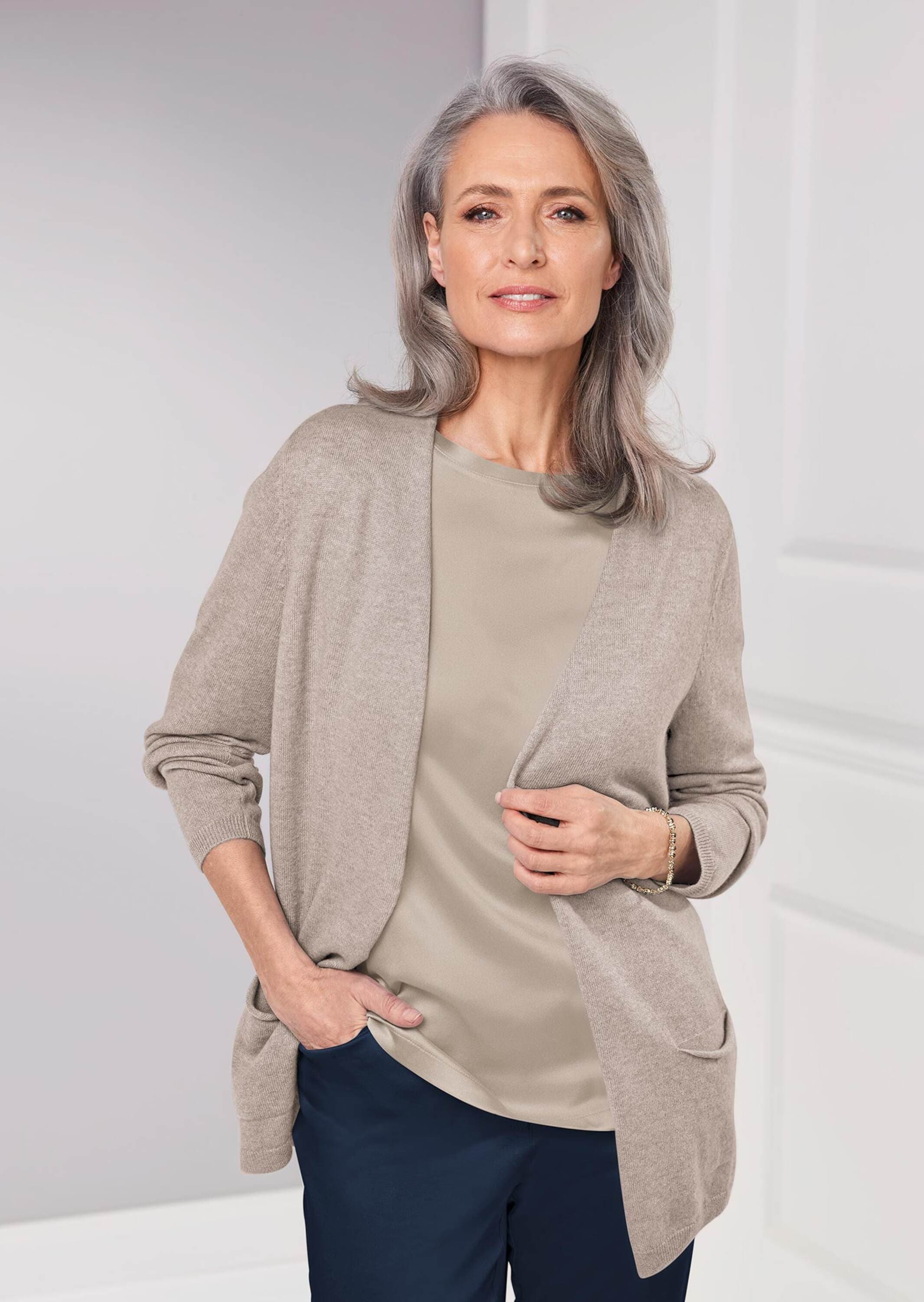 GOLDNER Strickjacke »Kurzgröße Cardigan in langer offener Form« Aufwendig in Form gestrickt