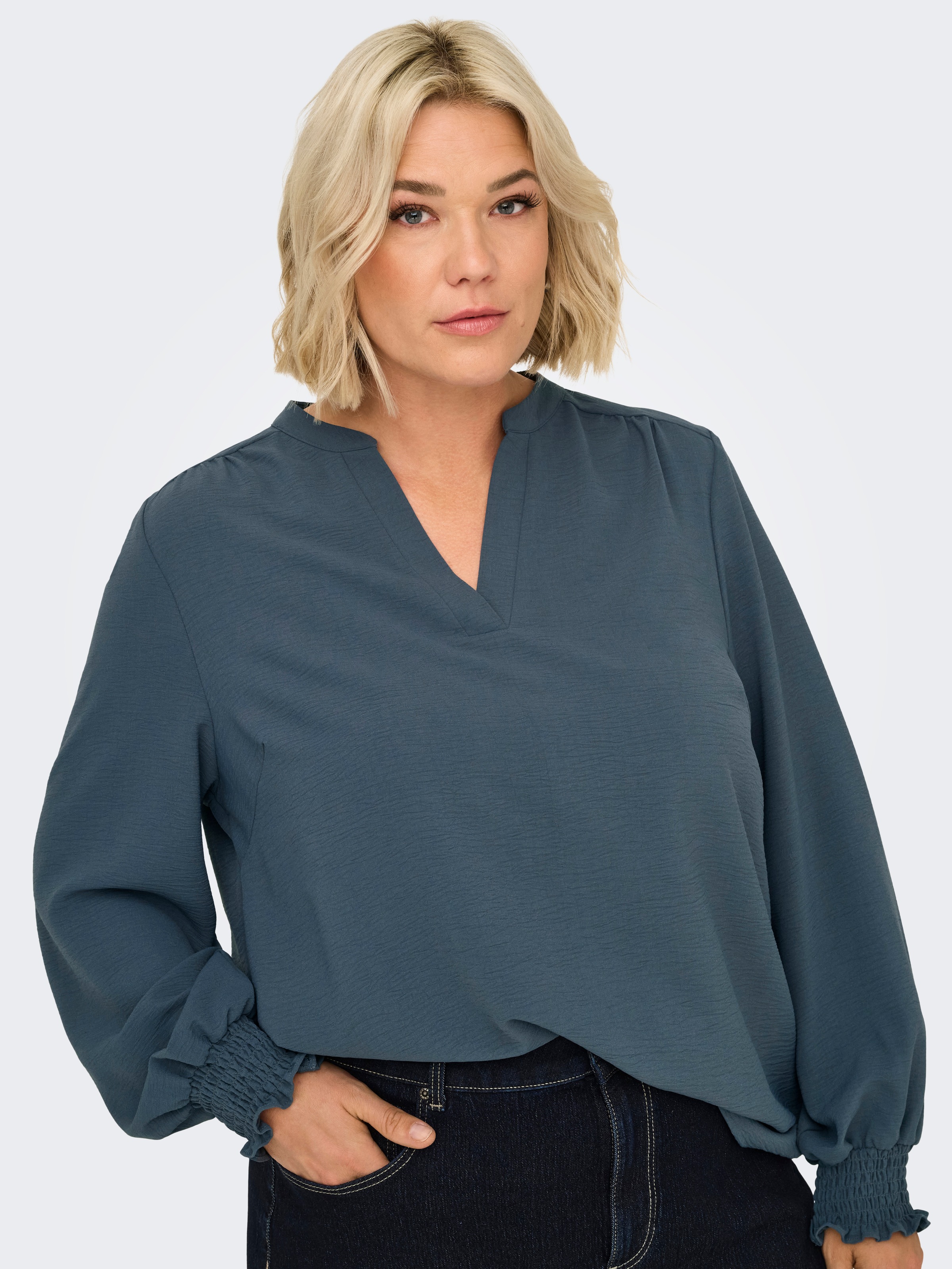 ONLY CARMAKOMA Shirtbluse "CARMETTA LIFE V-NECK TOP WVN NOOS" Kunstfaser, r günstig online kaufen