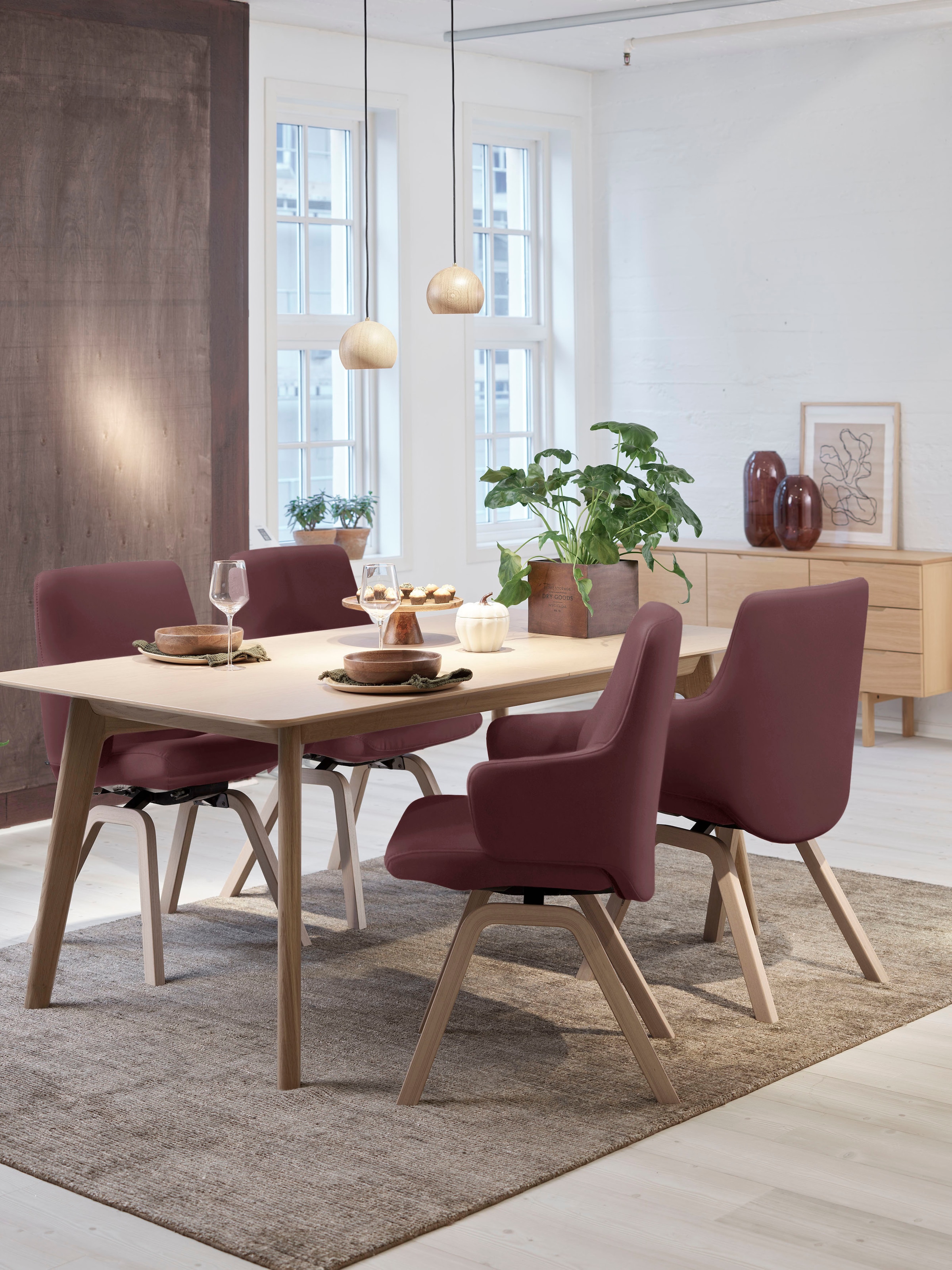 Stressless Polsterstuhl "Laurel" () Low Back mit Armlehne, Größe L, mit schräggestellten Beinen in Schwarz