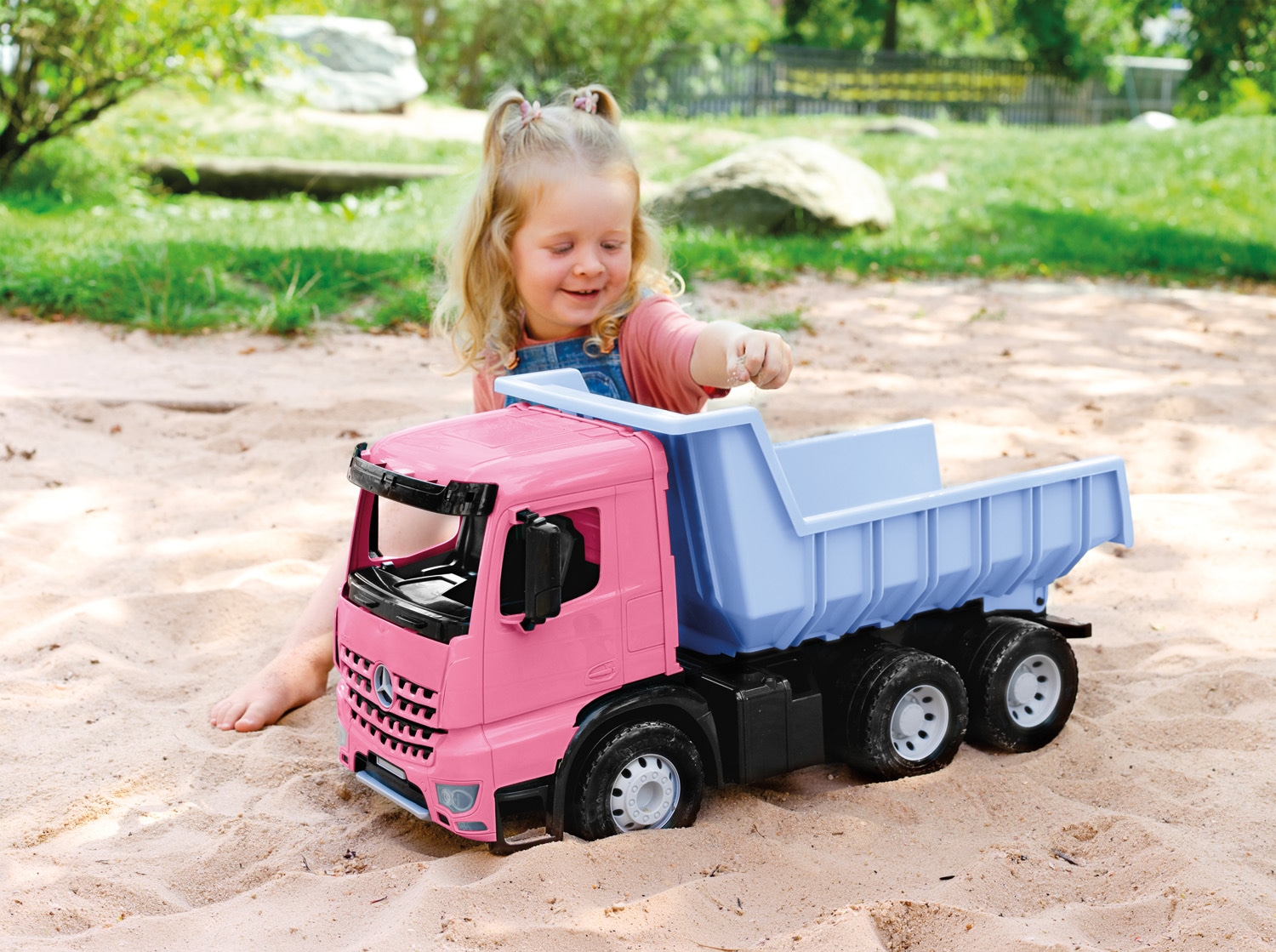 Lena® Spielzeug-Kipper »Giga Trucks Muldenkipper Arocs Rosa« Made in Europe