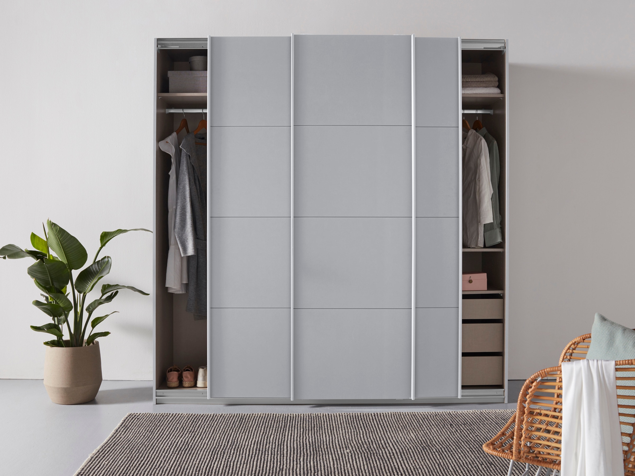 rauch Schwebetürenschrank »Kleiderschrank Schrank Garderobe TOPSELLER OTELI inkl. Inneneinteilung«, (Breiten 203/271/315/360 cm Höhen 210/229 cm), mit 3 Innenschubladen sowie zusätzlichen Einlegeböden MADE IN GERMANY