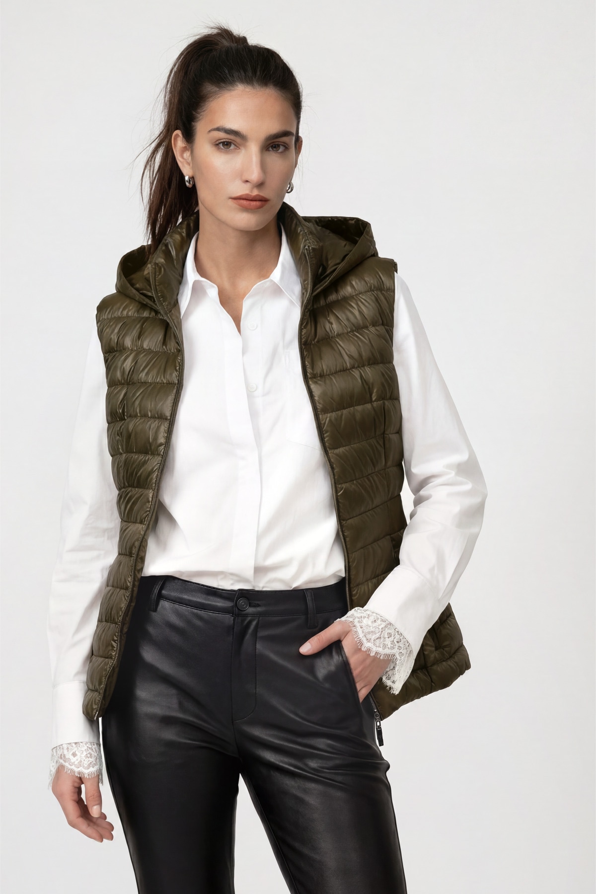 Monari Steppweste "Weste Stepp" Regular fit mit Kapuze und Stehkragen