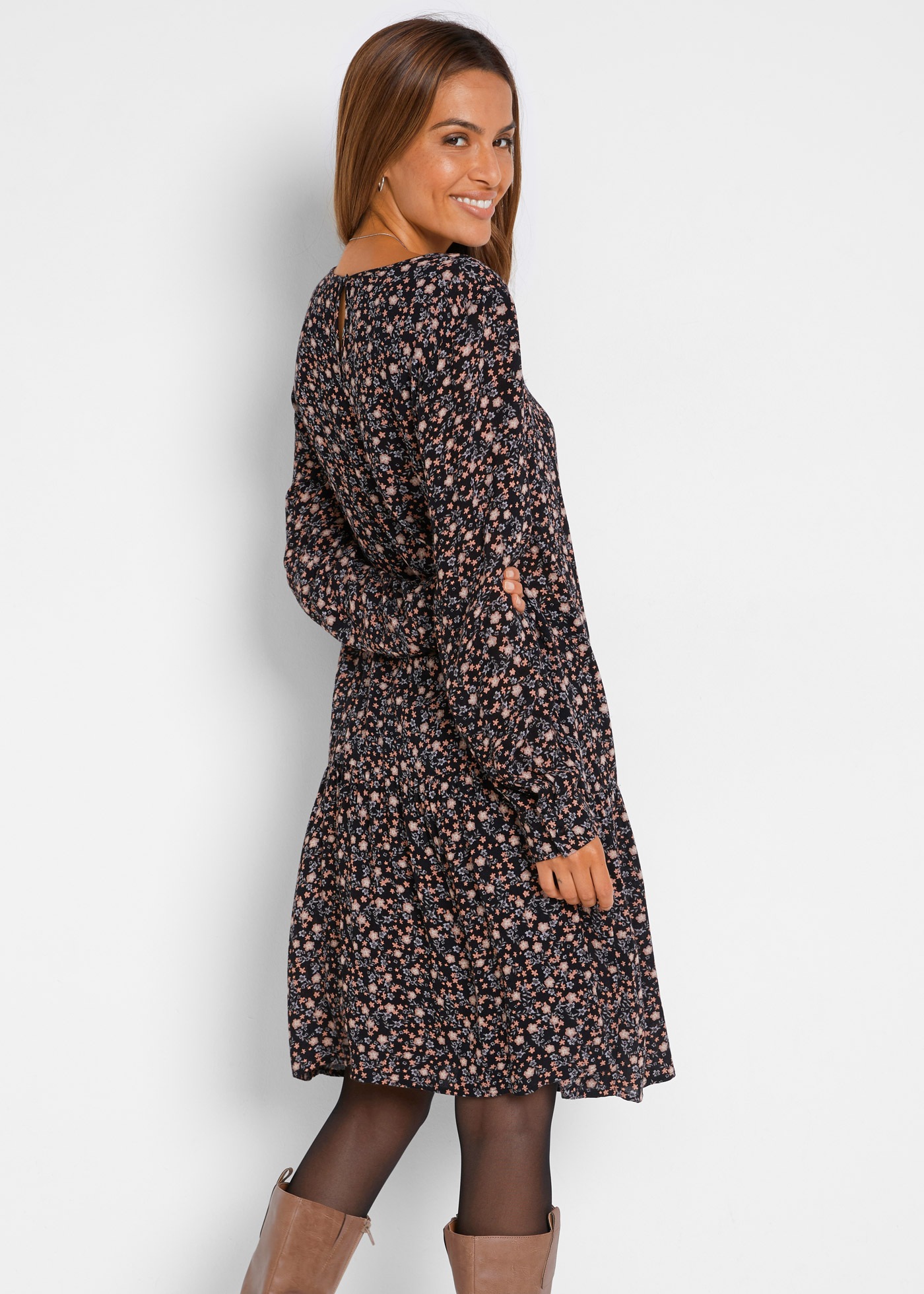 bonprix Minikleid mit floralem All-Over Print, aus Viskose, Regular Fit, oh günstig online kaufen