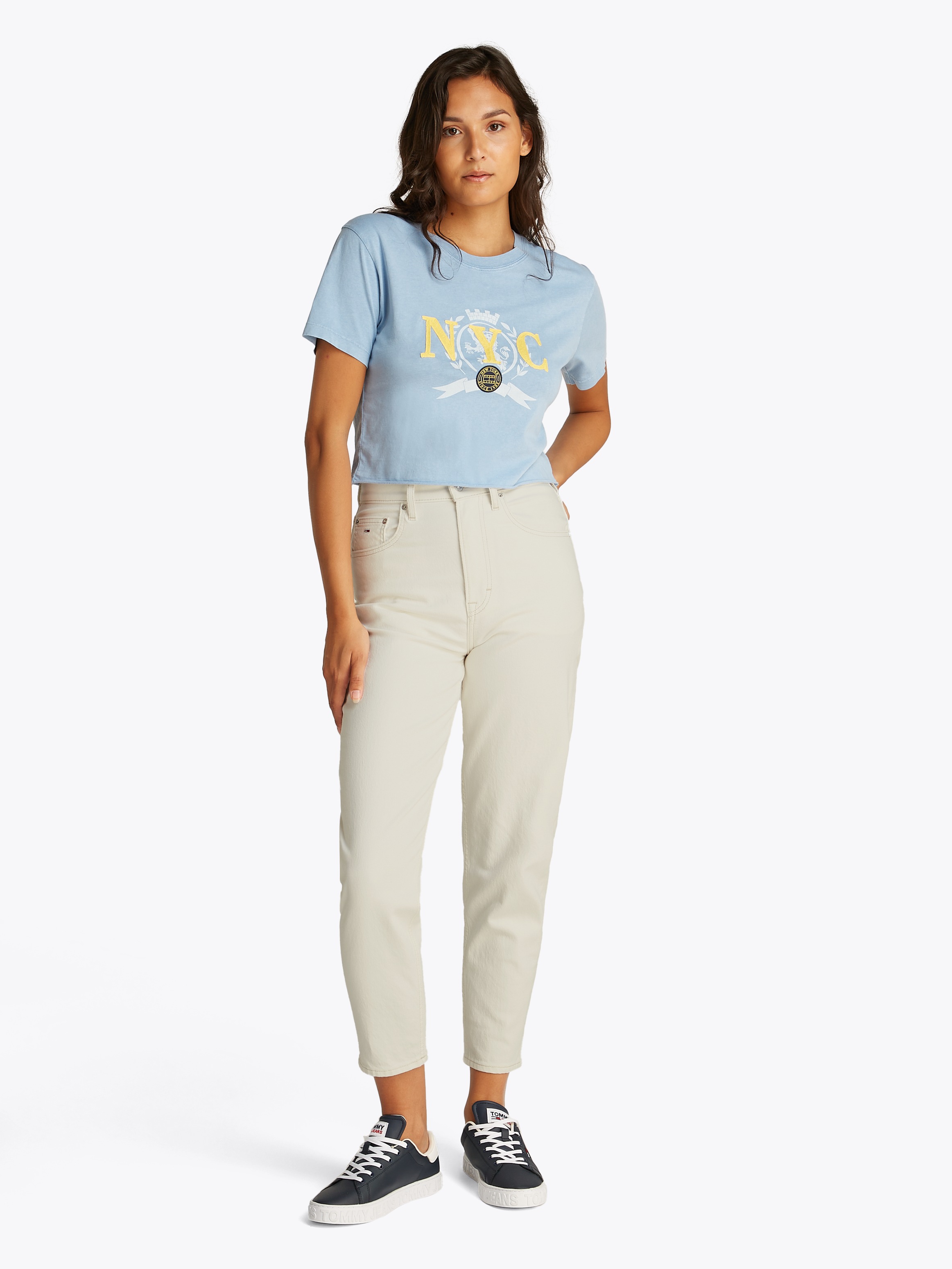Tommy Jeans Mom-Jeans »High waist - Mom-Jeans Tapered«, mit Logo-Stickereien, in knöchelfreier Länge