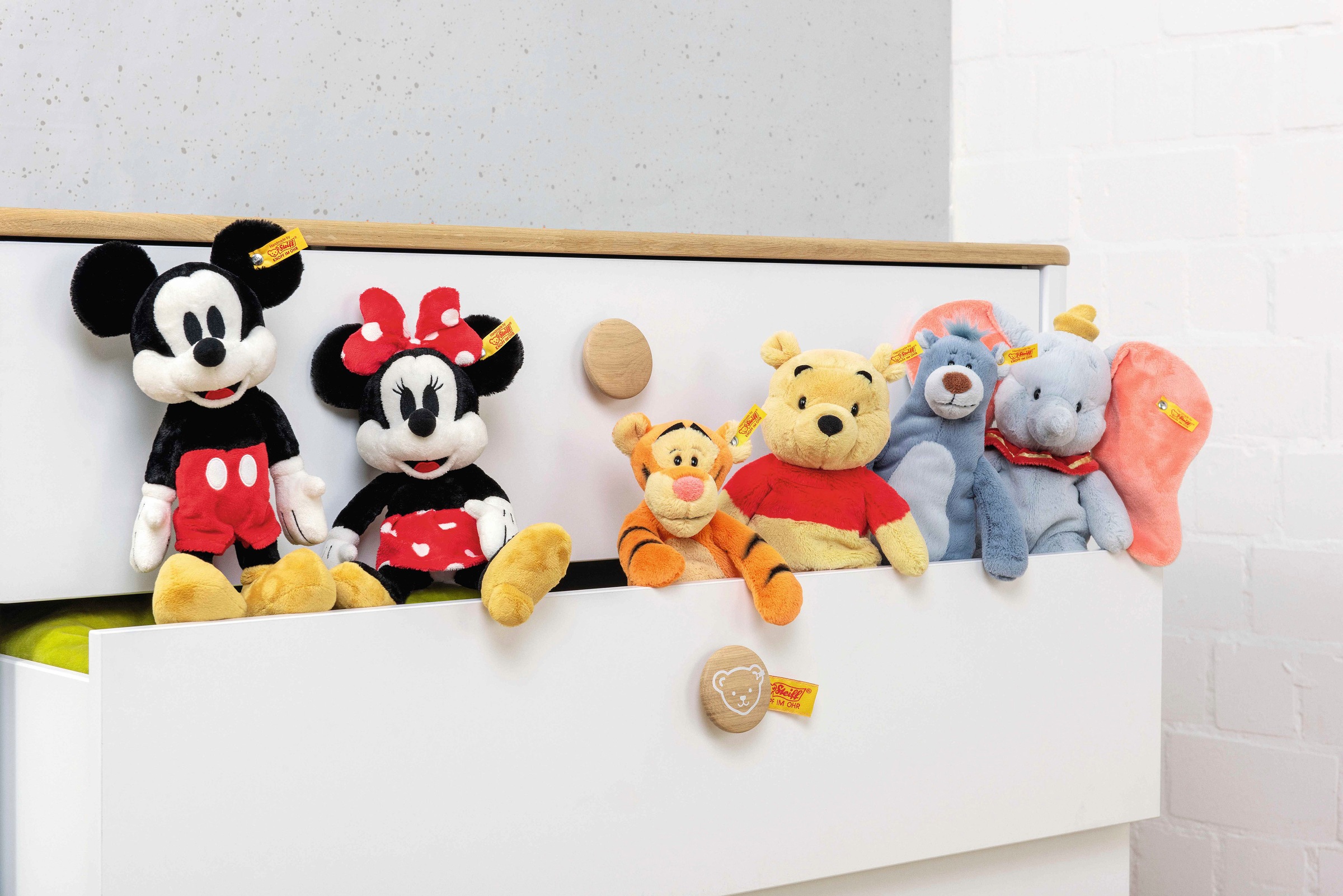 Steiff Kuscheltier »Disney Originals, Micky Maus, 31 cm«