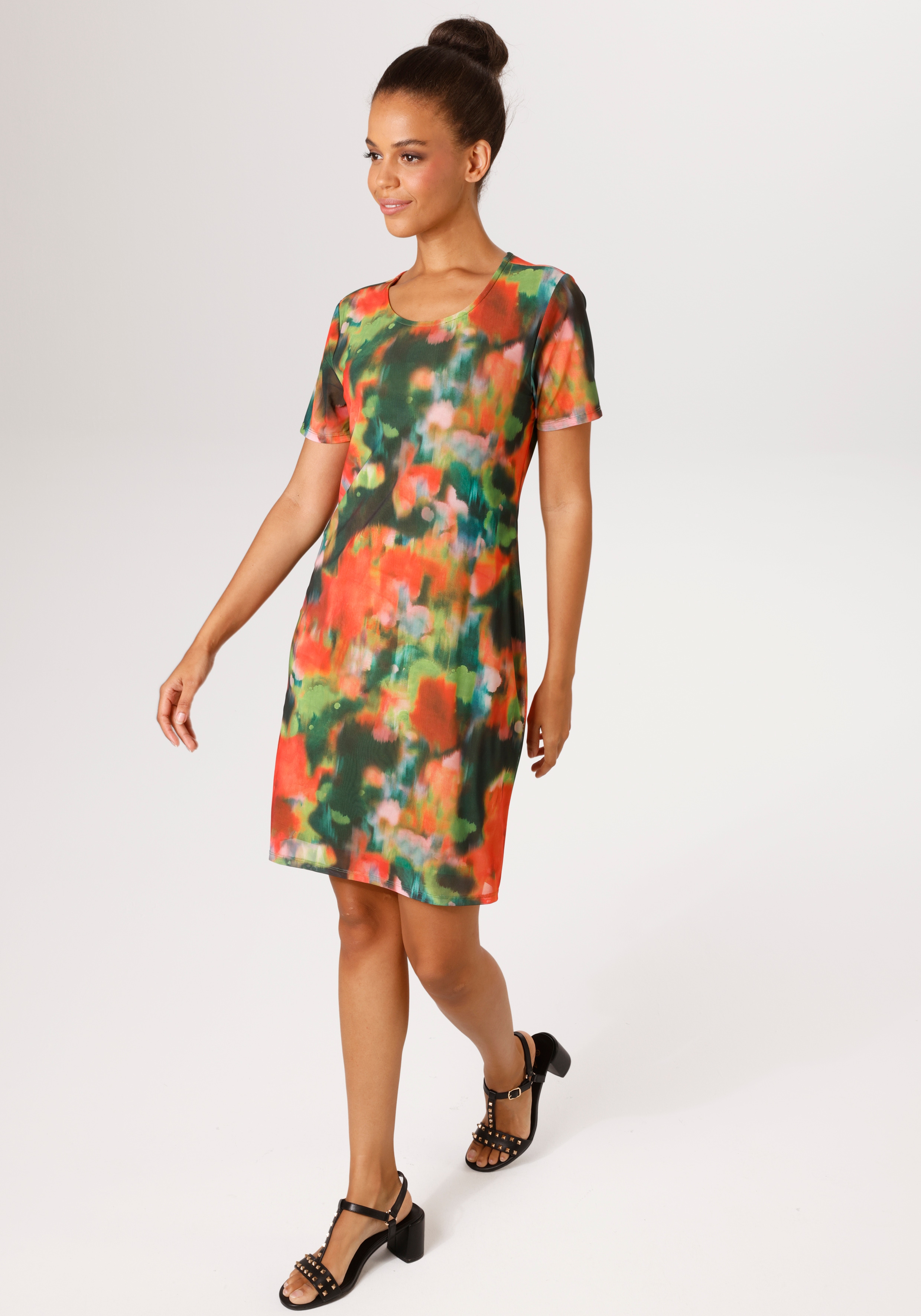 Aniston CASUAL Sommerkleid mit raffinierten Cut-Out im Rücken
