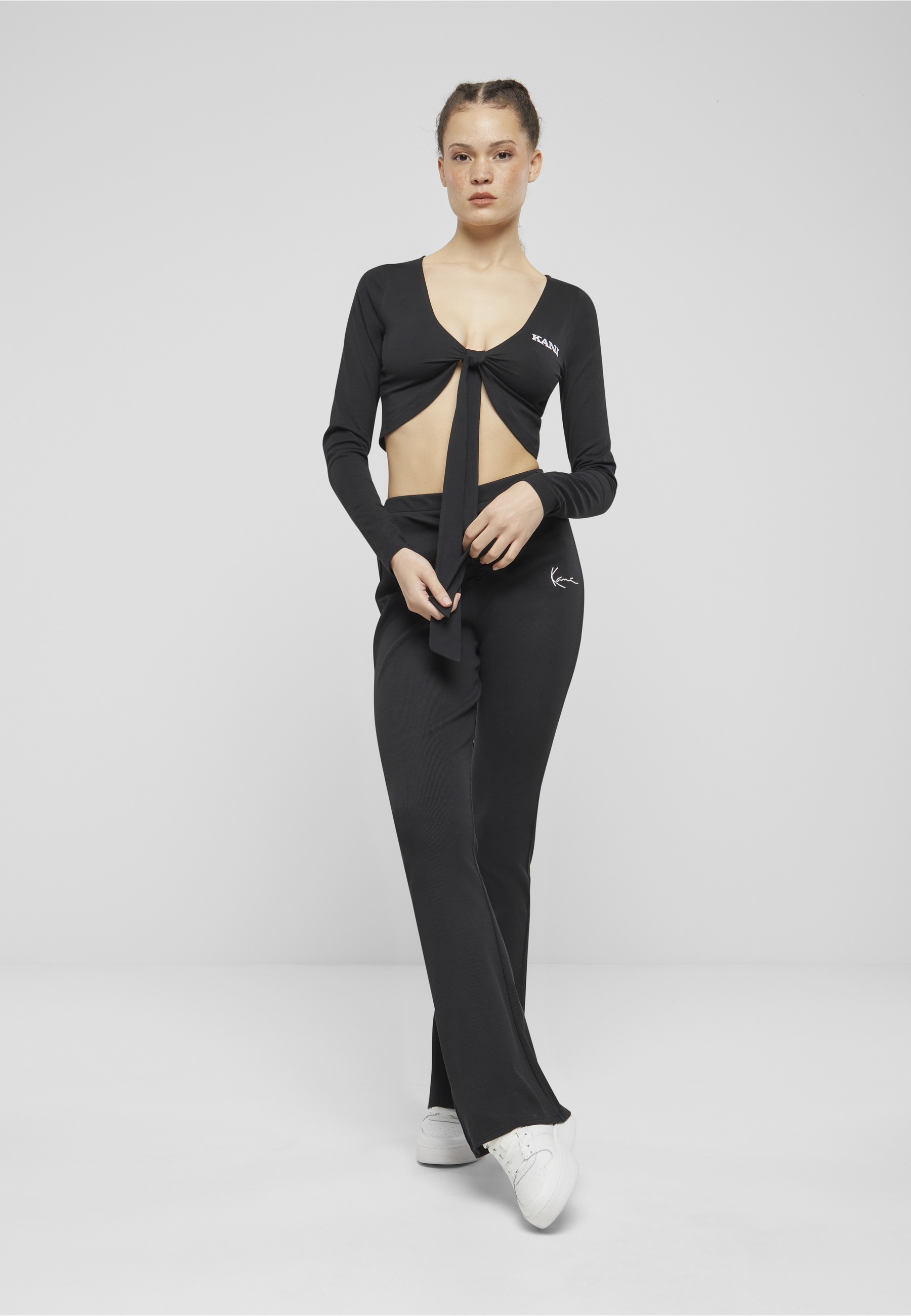 Karl Kani T-Shirt »Karl Kani Damen KW241-045-2 Karl Kani Chest Retro Knot Bolero« 1
