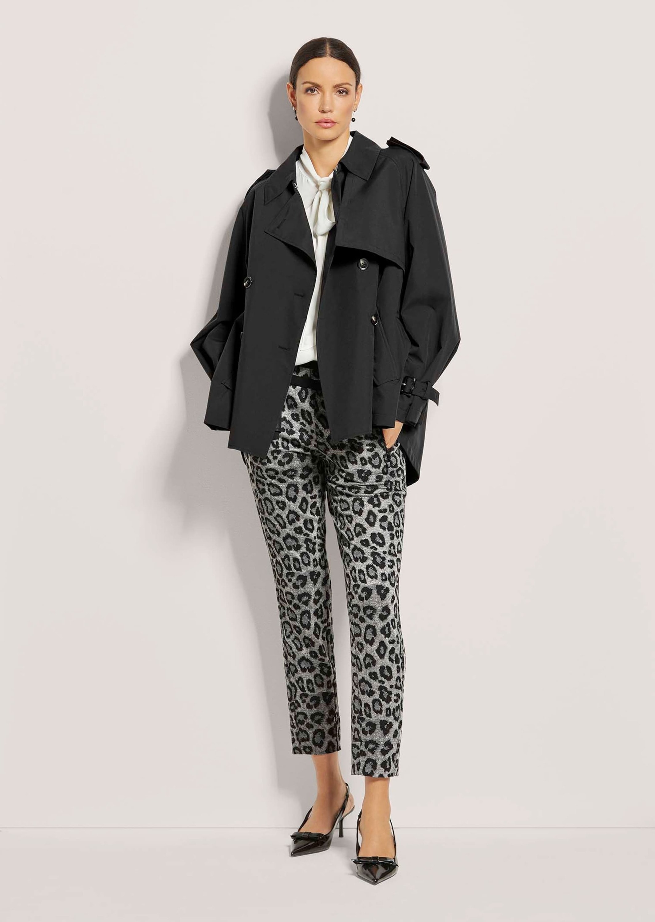 Thumbnail - MADELEINE Trenchcoat "Kurztrench Kurzer Trenchcoat"