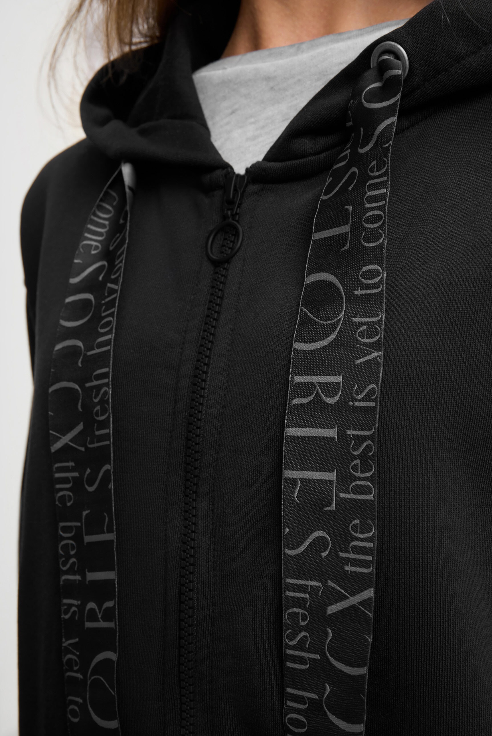 SOCCX Kapuzensweatjacke mit Seitenschlitze