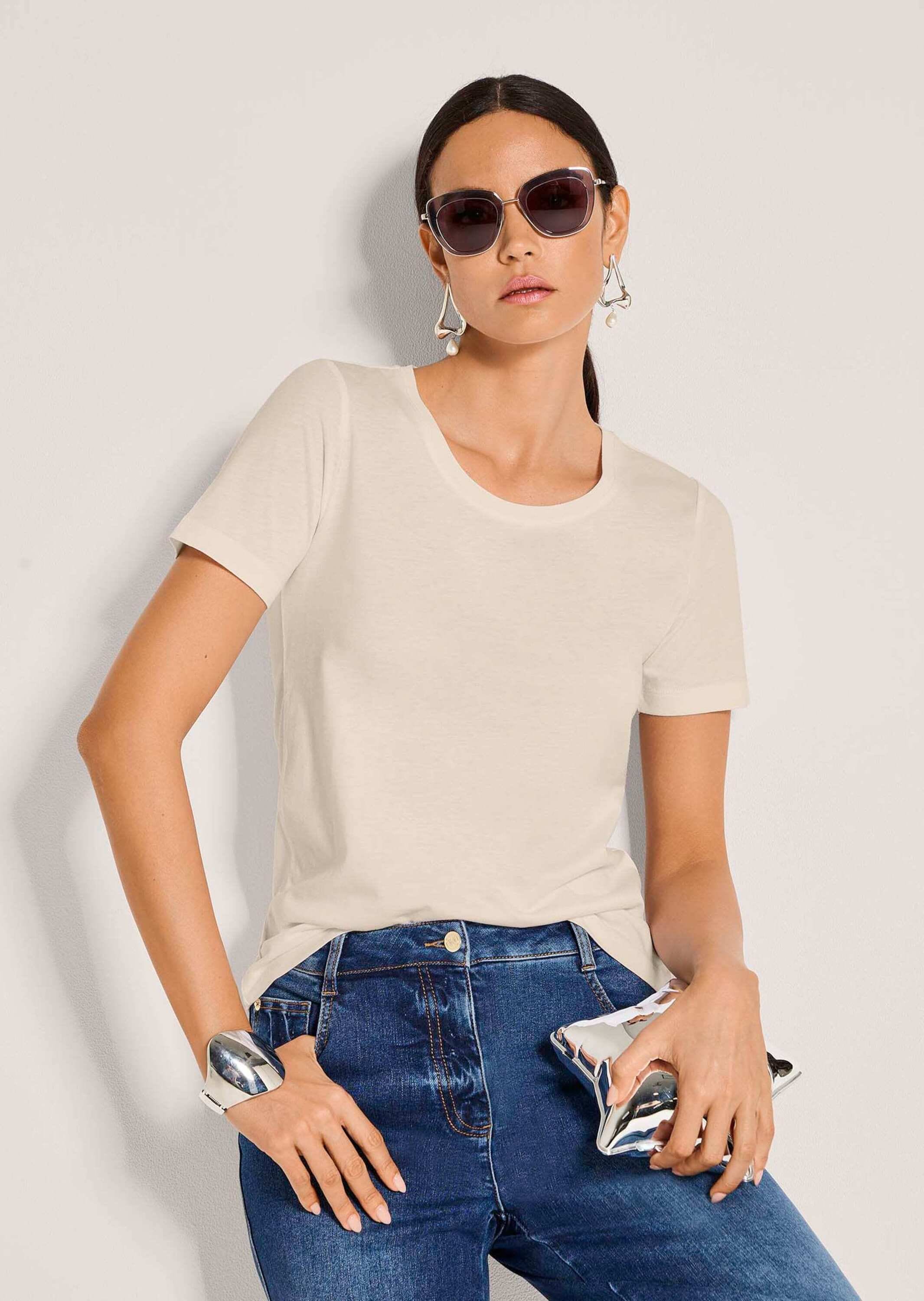 MADELEINE Kurzarmshirt »Shirt Schlichtes Basicshirt mit Rundhalsausschnitt« Gerader Saum