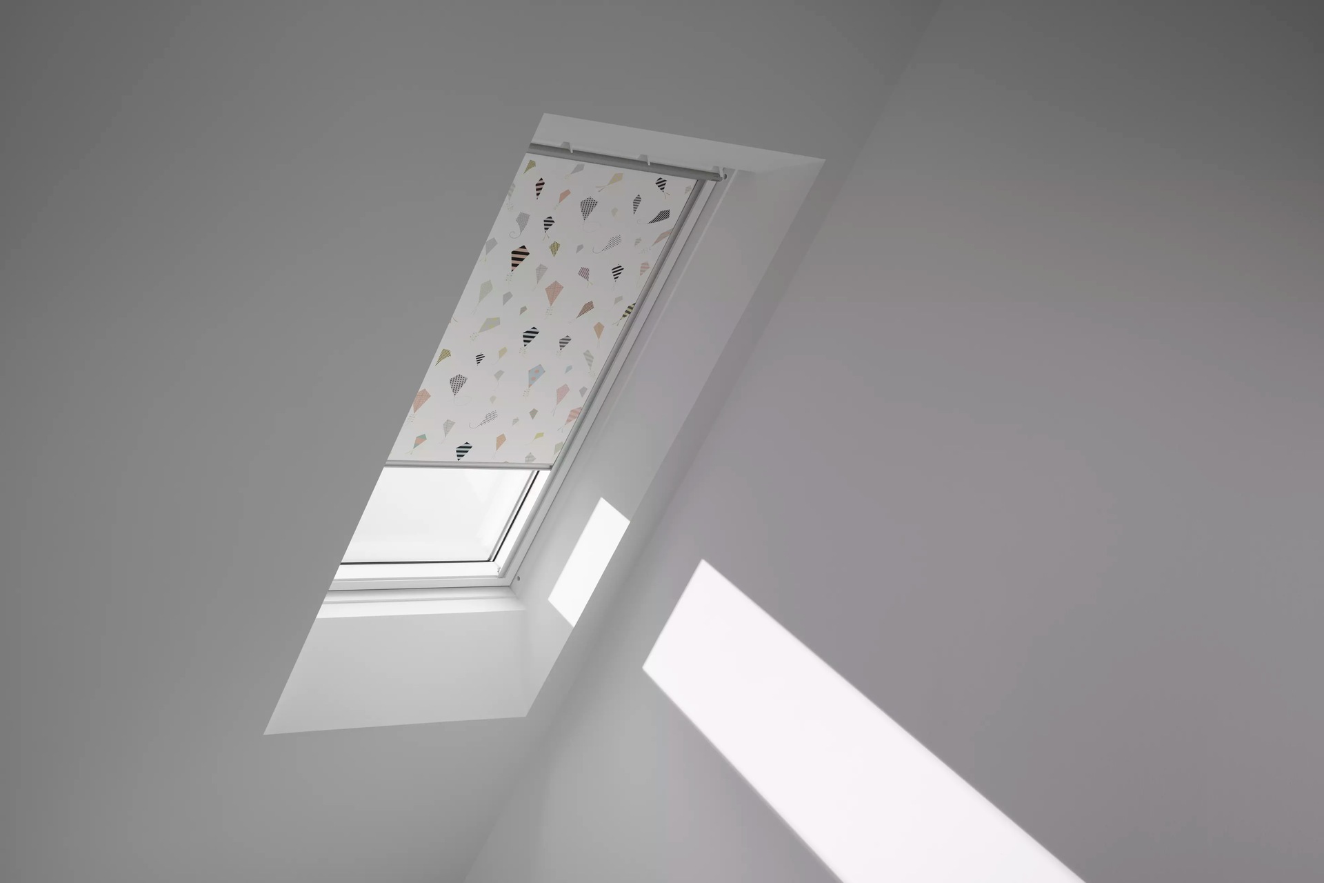 VELUX Verdunklungsrollo »DKL 4667S, Motiv: Kids Drachen«, verdunkelnd, ohne Bohren, in Führungsschienen, alufarbene Führungsschienen & Griffleiste