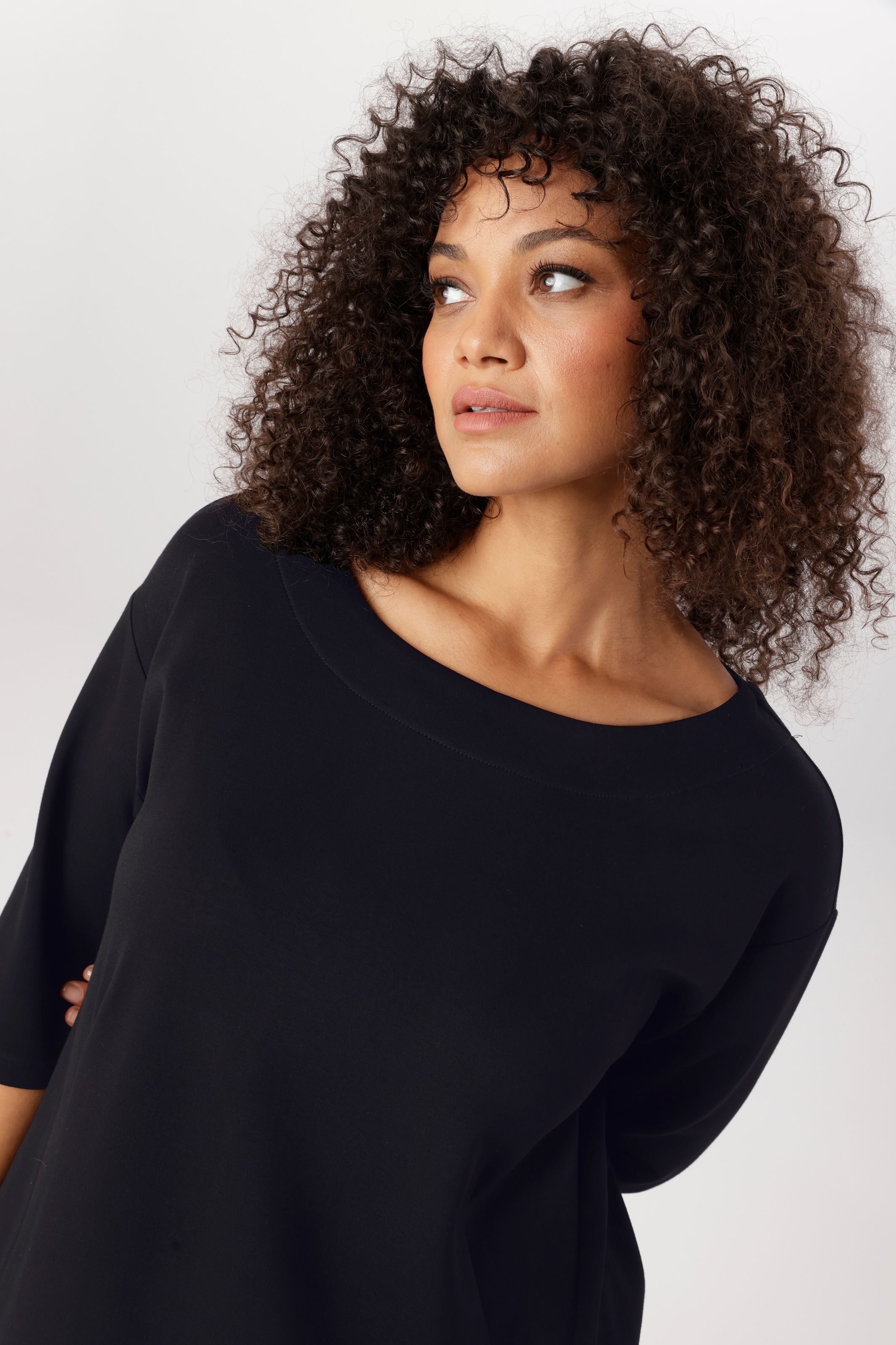 Aniston PLUS Longshirt aus elastische Qualität