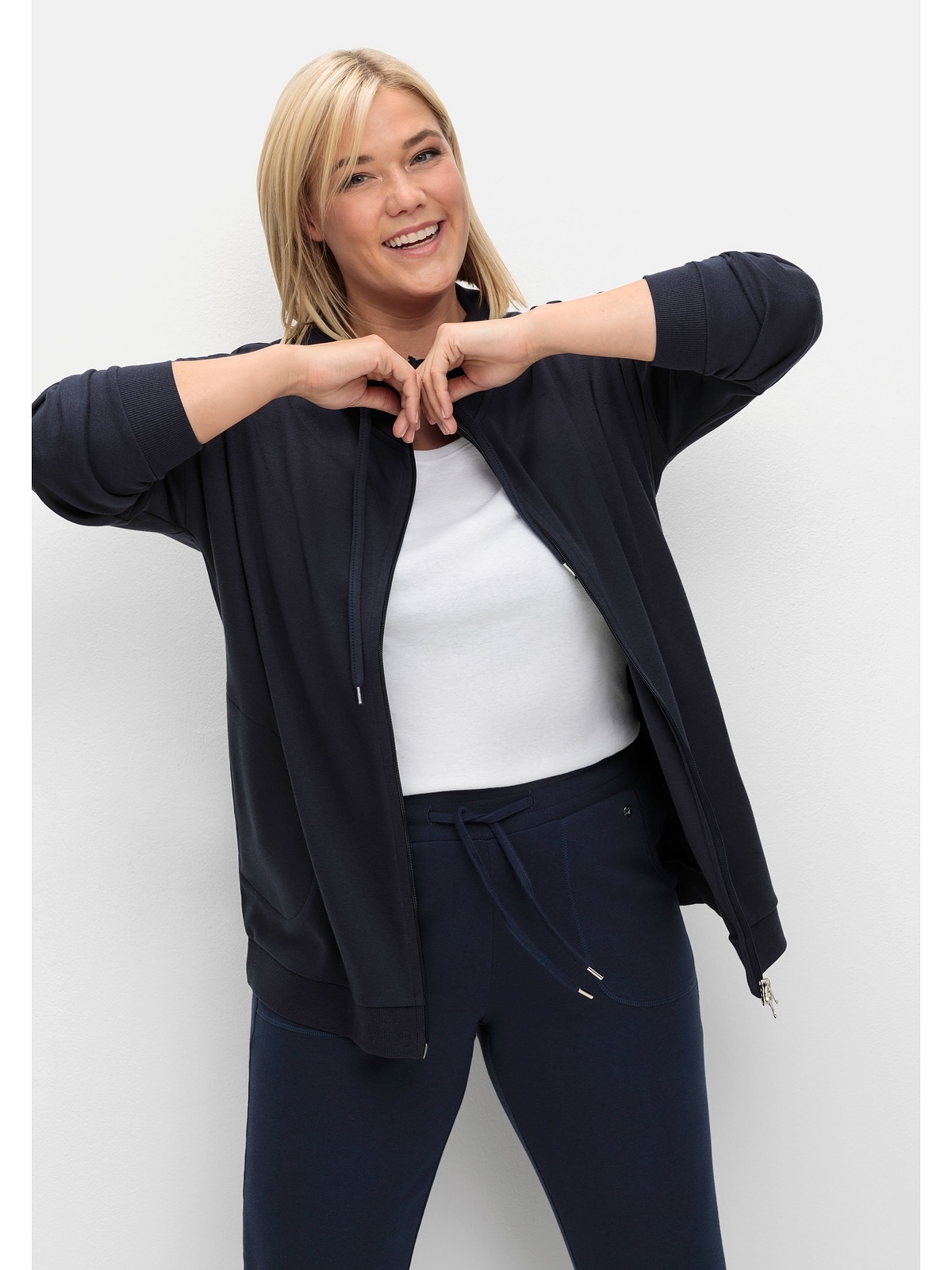 Sheego Sweatjacke "Große Größen", mit Stehkragen und Bindeband