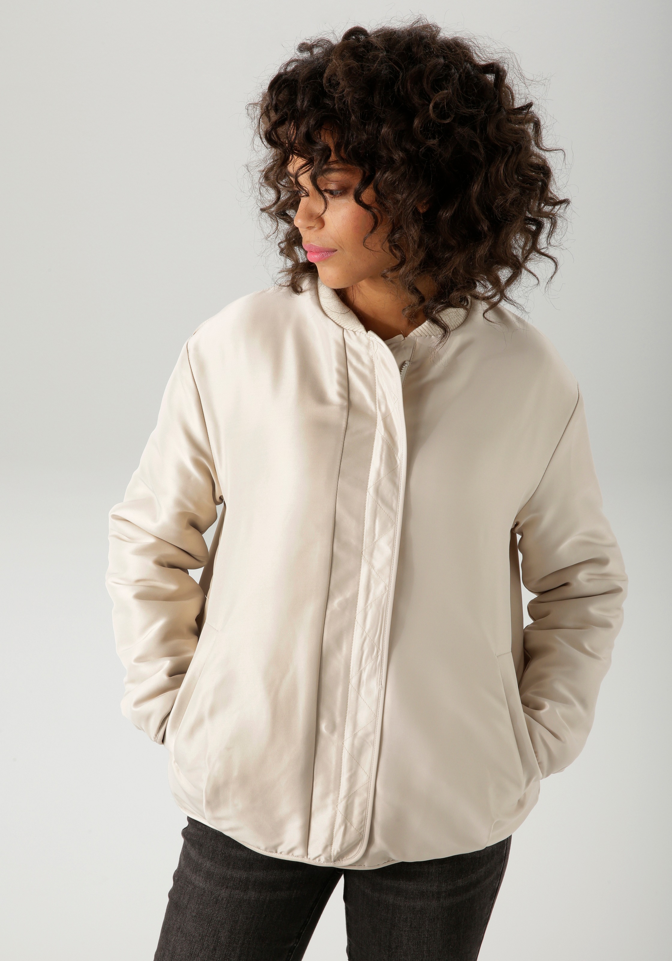 Aniston CASUAL Wendejacke, aus kuscheligem Plüsch und glattem Webstoff - NE günstig online kaufen