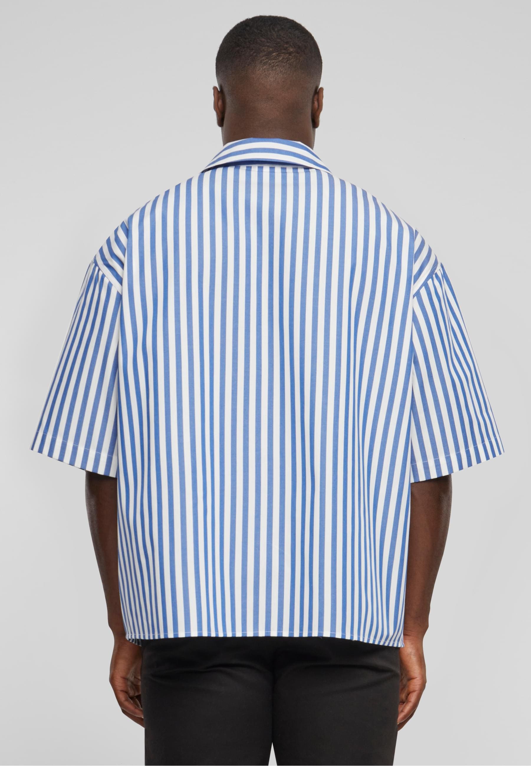 URBAN CLASSICS Langarmhemd »Urban Classics Herren Striped Short Sleeve Summer Shirt«, (1 tlg.)