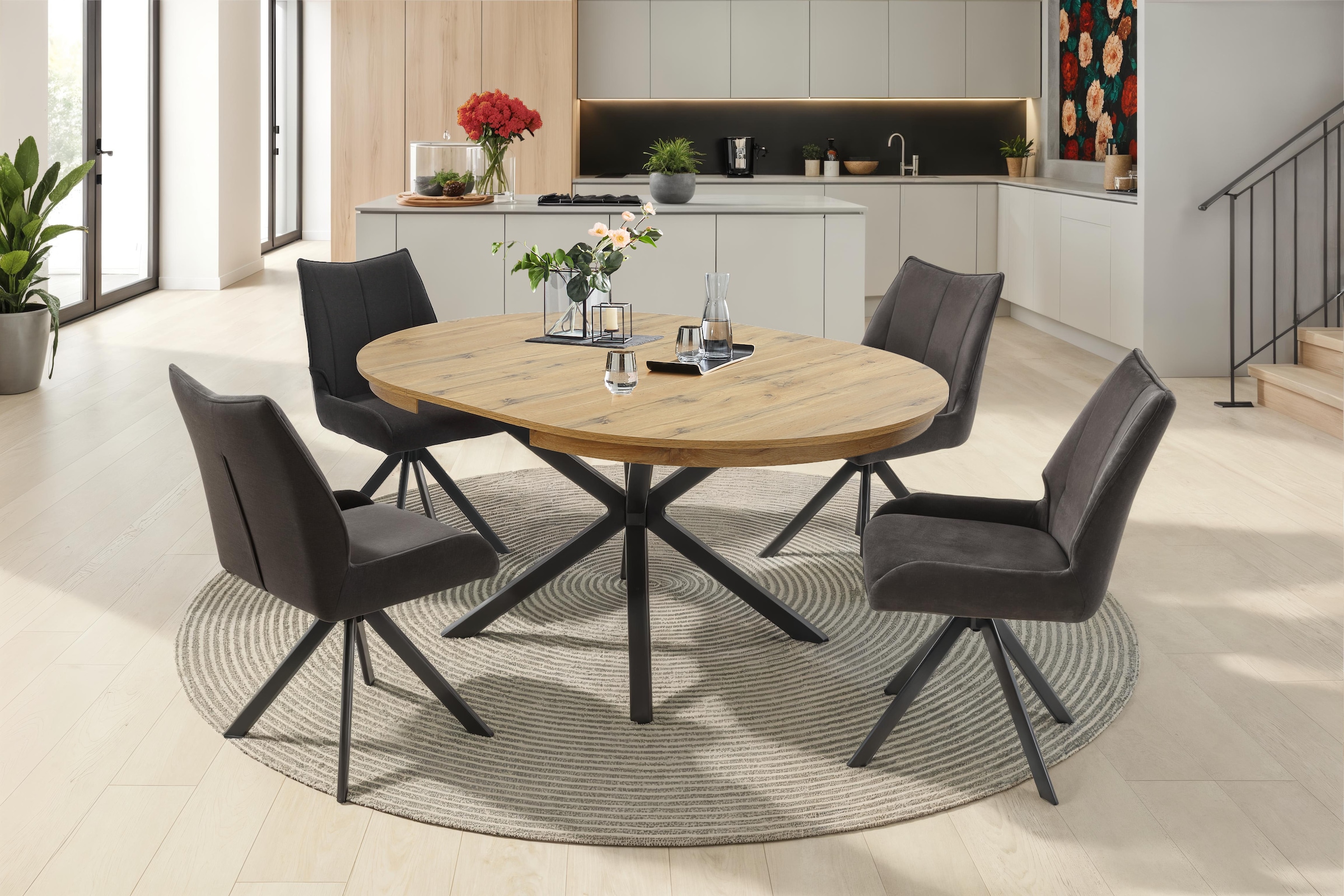 Jockenhöfer Gruppe Essgruppe »Olbia/Madison Sitzgruppe (Set, 5-tlg., 1 Ausziehtisch und 4 Stühle)« 5 tlg. Tisch mit Butterflyauszug, 120-160 cm, Wildeiche