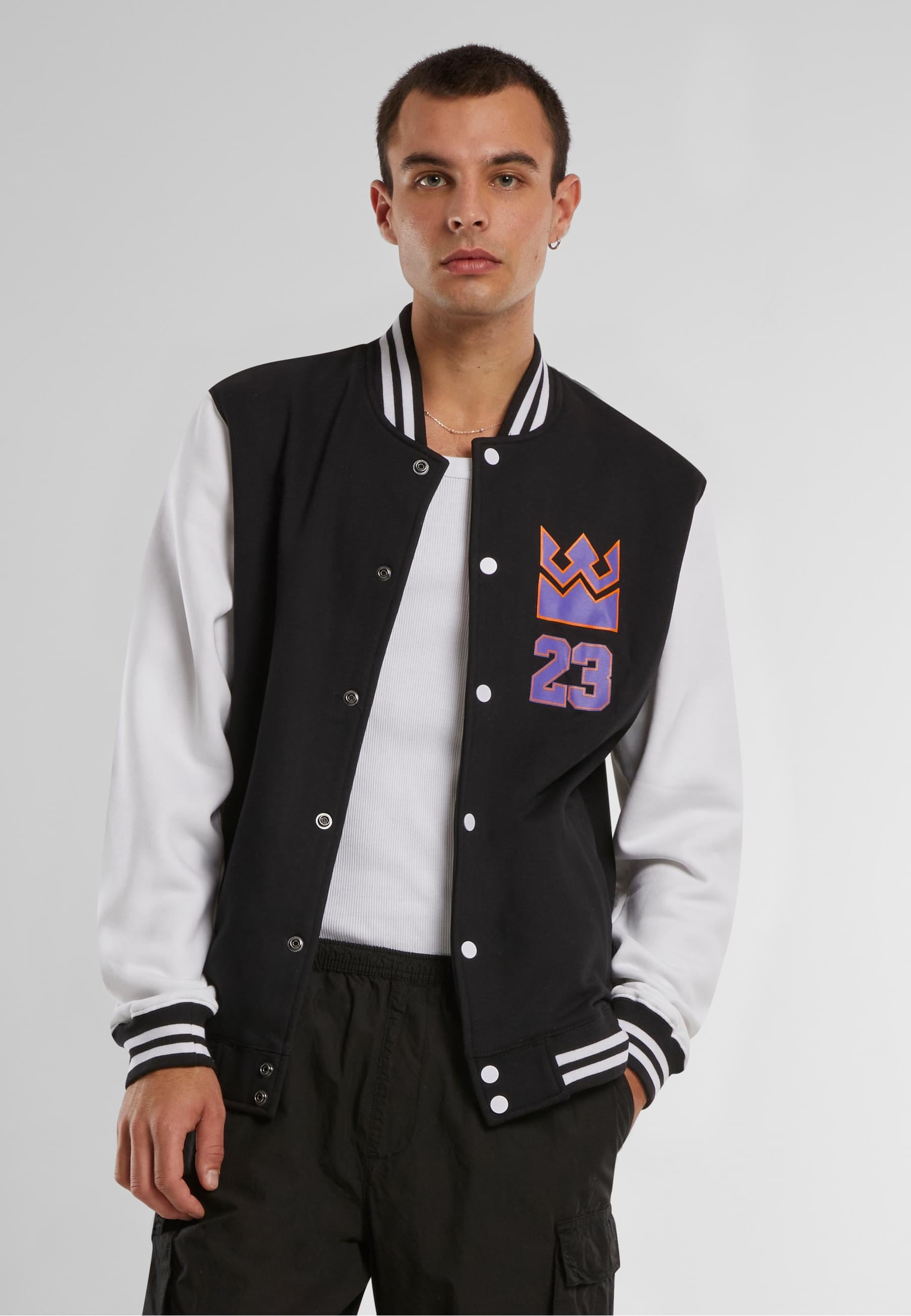 MisterTee Collegejacke »MisterTee Herren Haile The King College Jacket«, (1 St.), ohne Kapuze