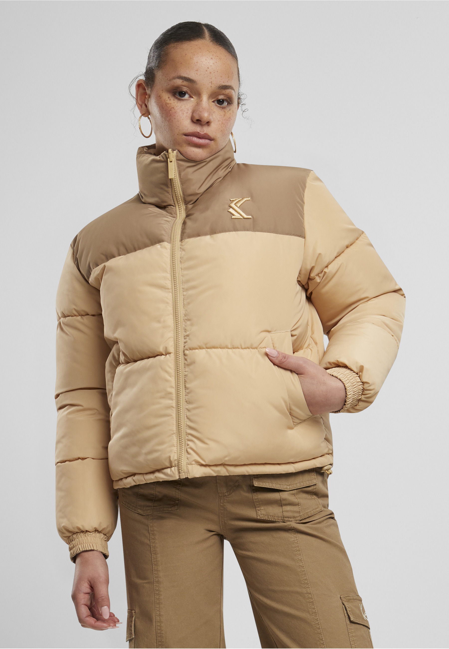 Karl Kani Winterjacke »Karl Kani Karl Kani OG Revsersible Puffer Jacket« 1 Stk. tlg. ohne Kapuze