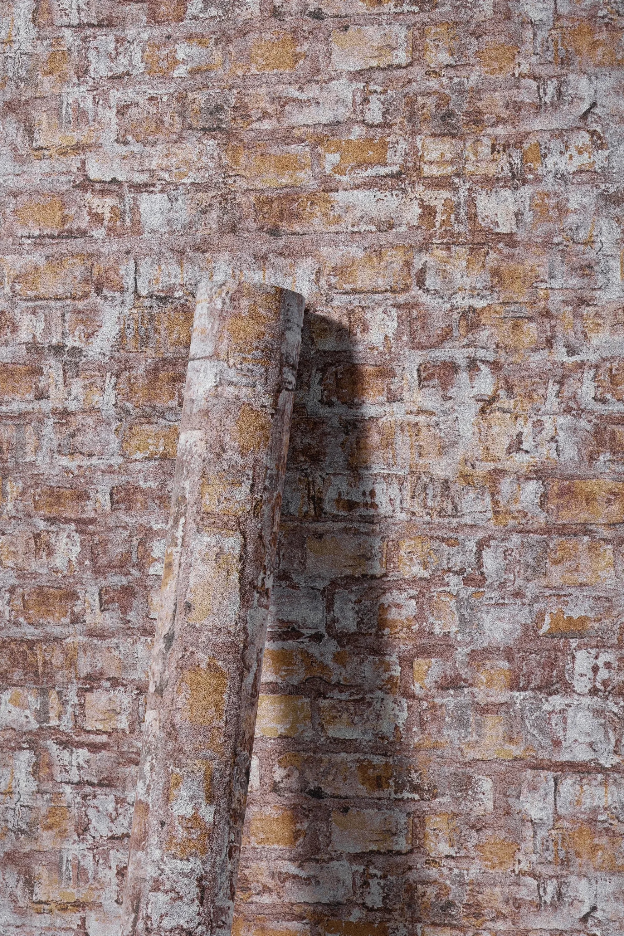 living walls Vliestapete »LIMITED – Rustikale Ziegelsteine« Steinoptik | realistisch | urban leicht strukturiert Verwittertes Backsteinmauerwerk in warmer Vintage-Optik