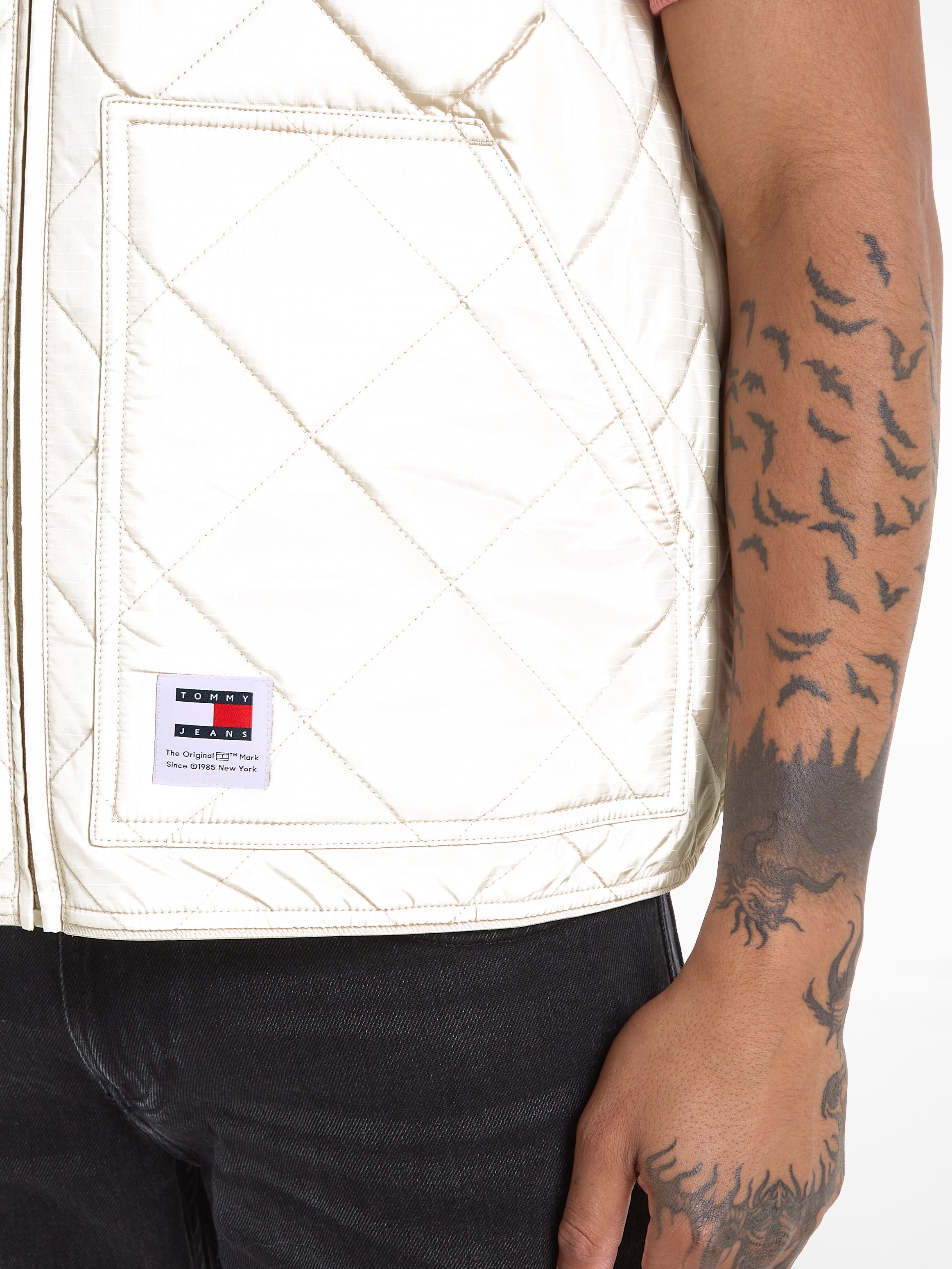 Tommy Jeans Steppweste »TJM REG ENTRY VEST« mit modischem Rautenmuster