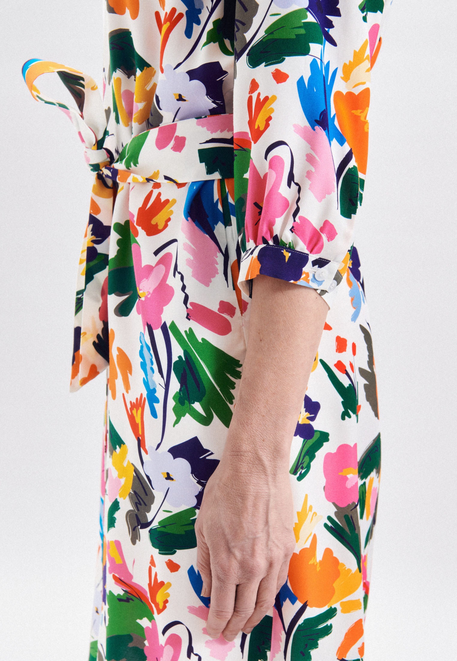 seidensticker Sommerkleid »Schwarze Rose«, 3/4-Arm V-Neck Floral