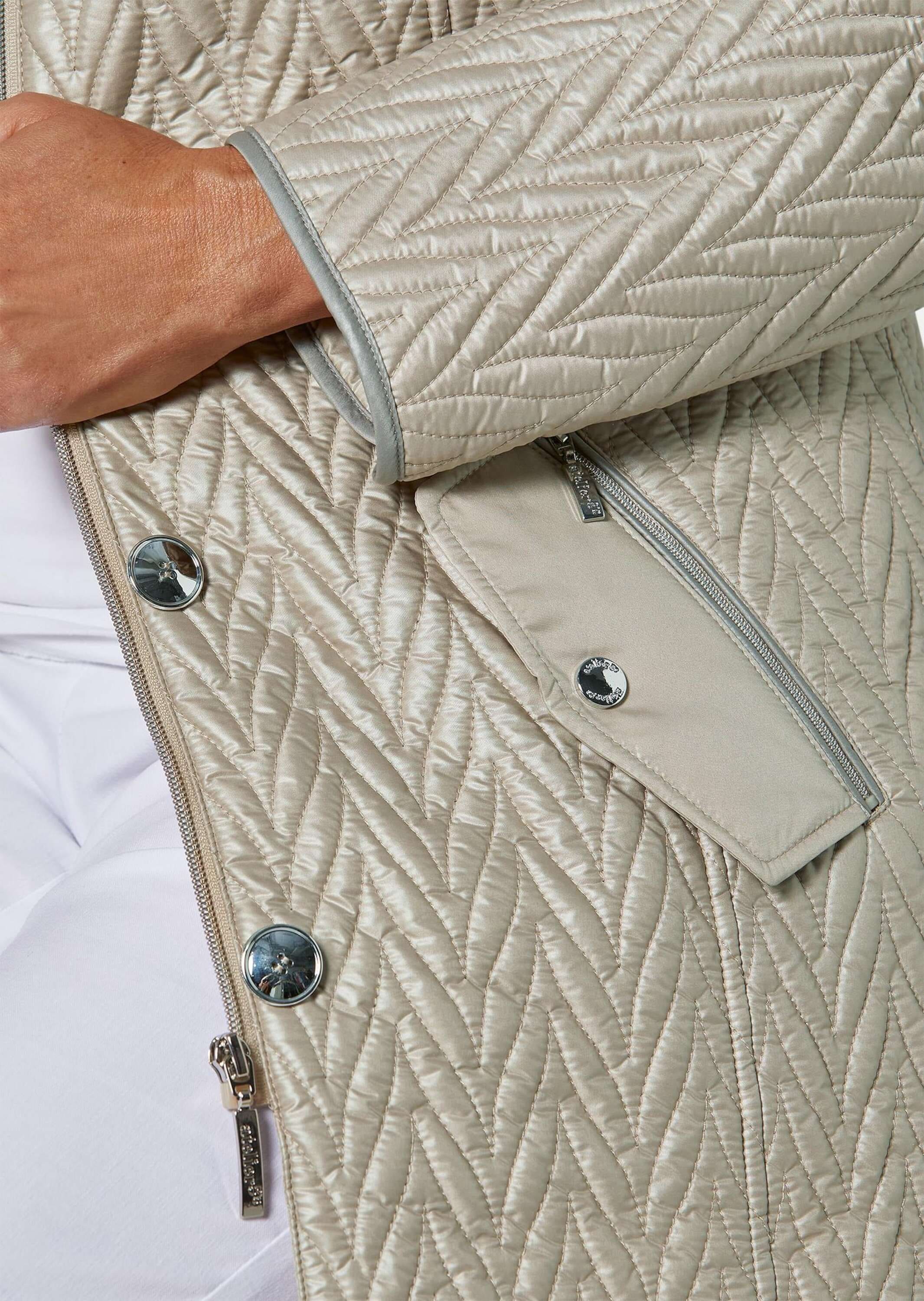 GOLDNER Steppjacke »Longsteppjacke Longjacke mit außergewöhnlicher Steppung«