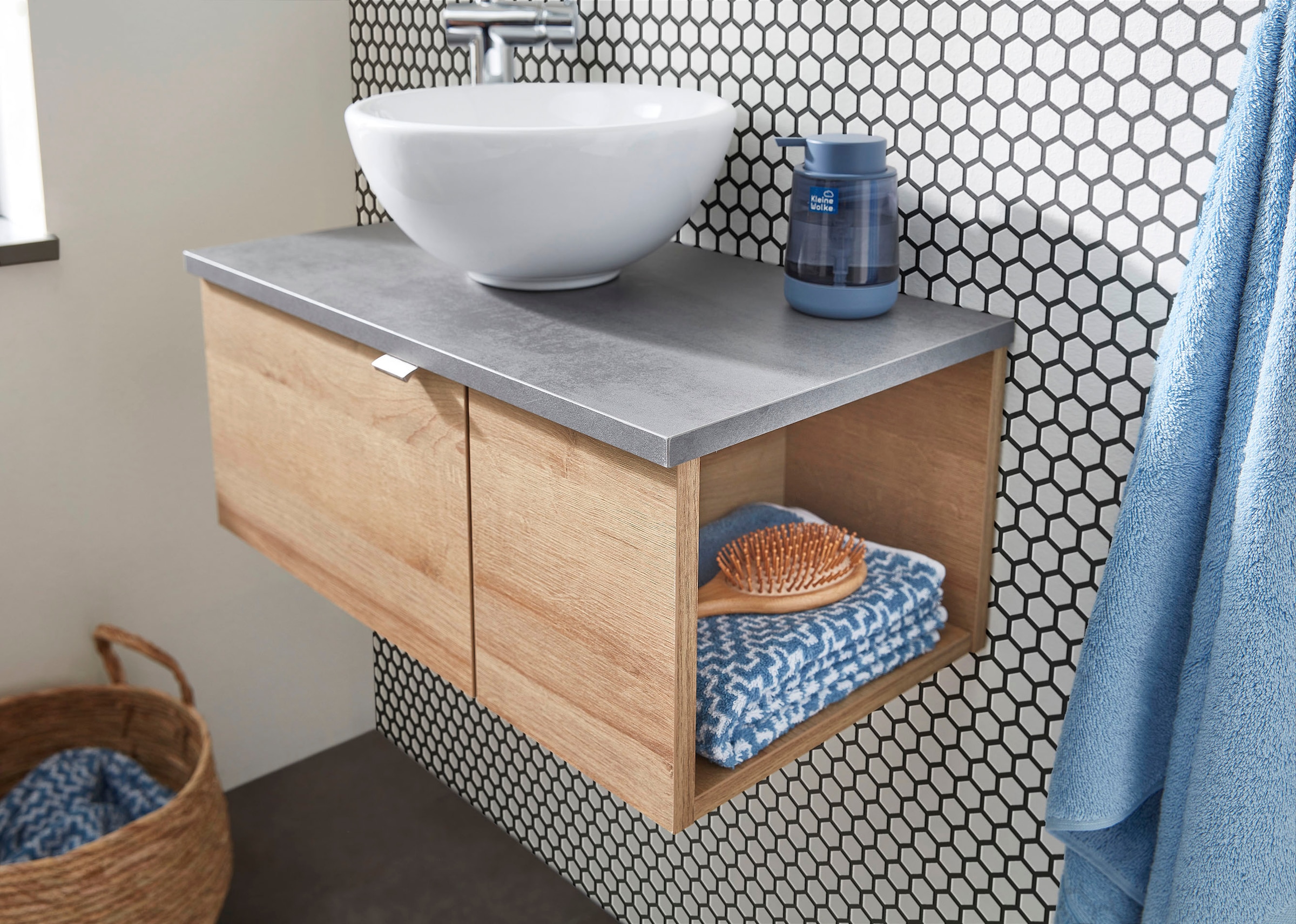Saphir Waschtisch »Serie 6915 Waschschale mit Unterschrank für Gästebad, Gäste WC«, 61 cm breit, 2 Türen, offenes Fach, kleine Bäder, ohne Armatur